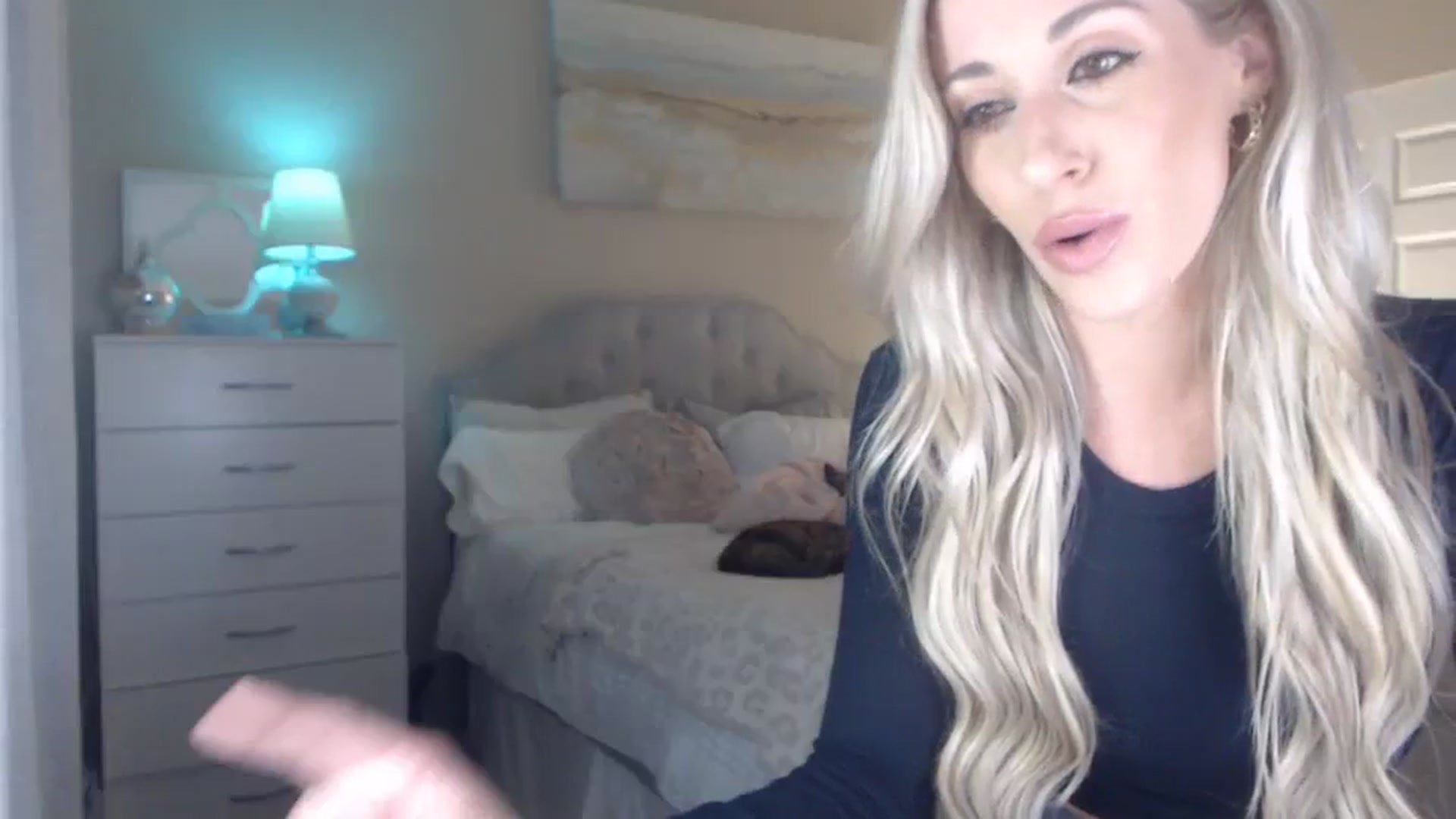 Gallery image thumbnail from Queen_bambii's myfreecams stream on, 11/04/2023, 07:27 image 3 of 20