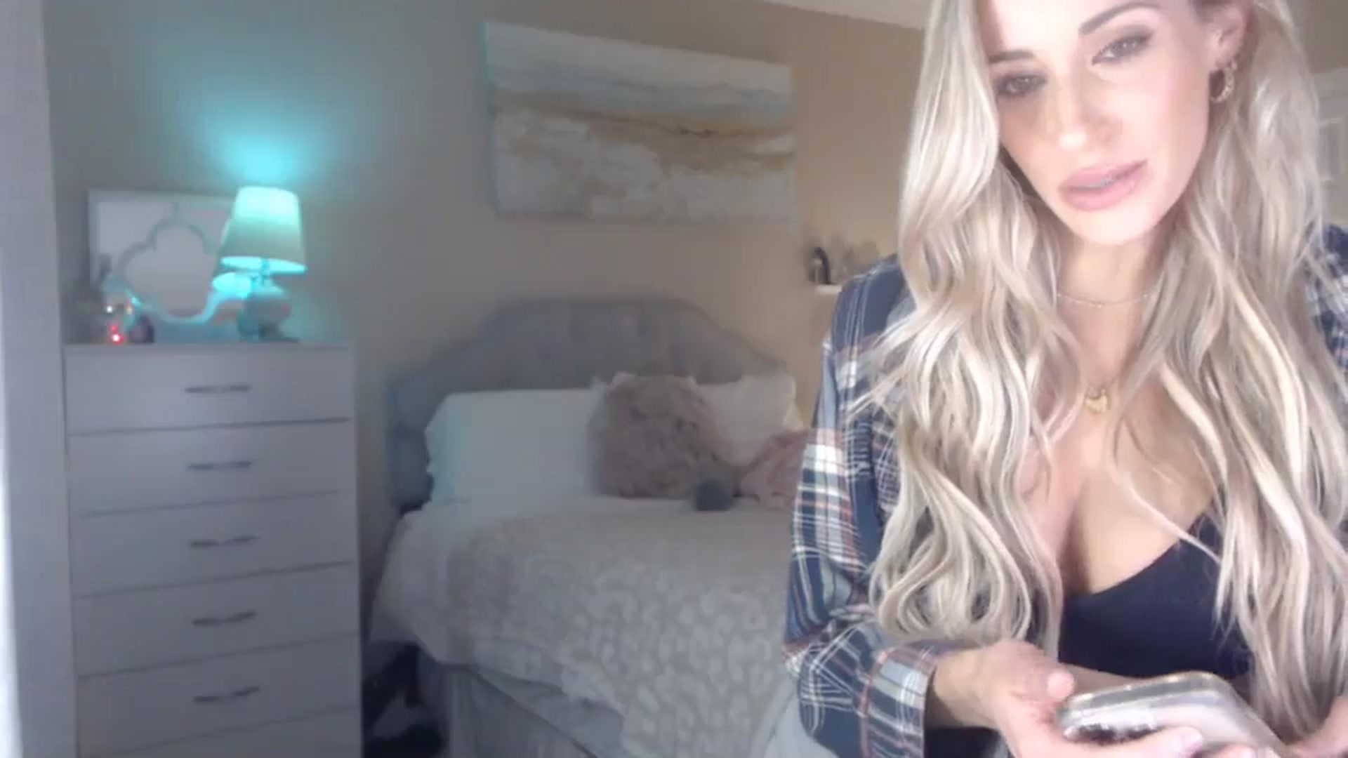 Gallery image thumbnail from Queen_bambii's myfreecams stream on, 11/06/2023, 06:37 image 14 of 20