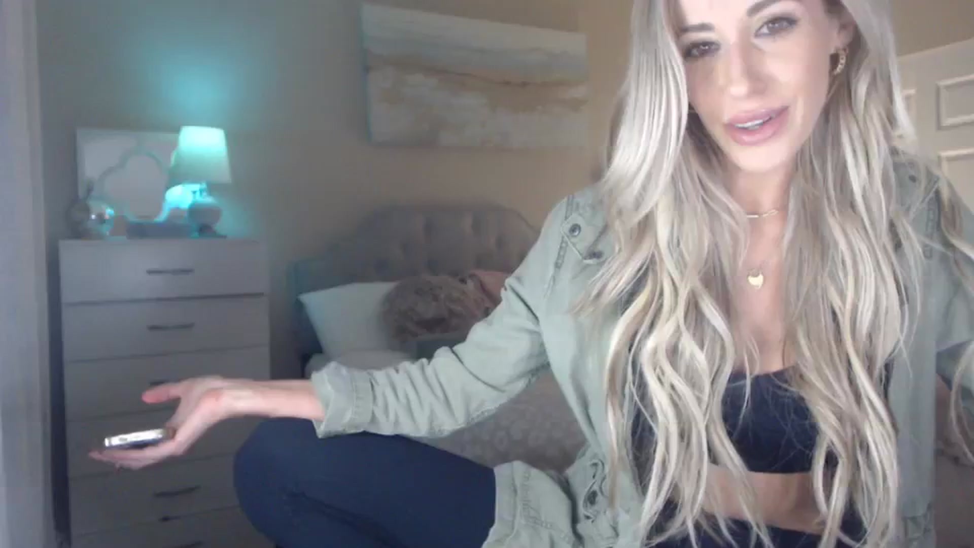 Gallery image thumbnail from Queen_bambii's myfreecams stream on, 11/11/2023, 07:03 image 17 of 20