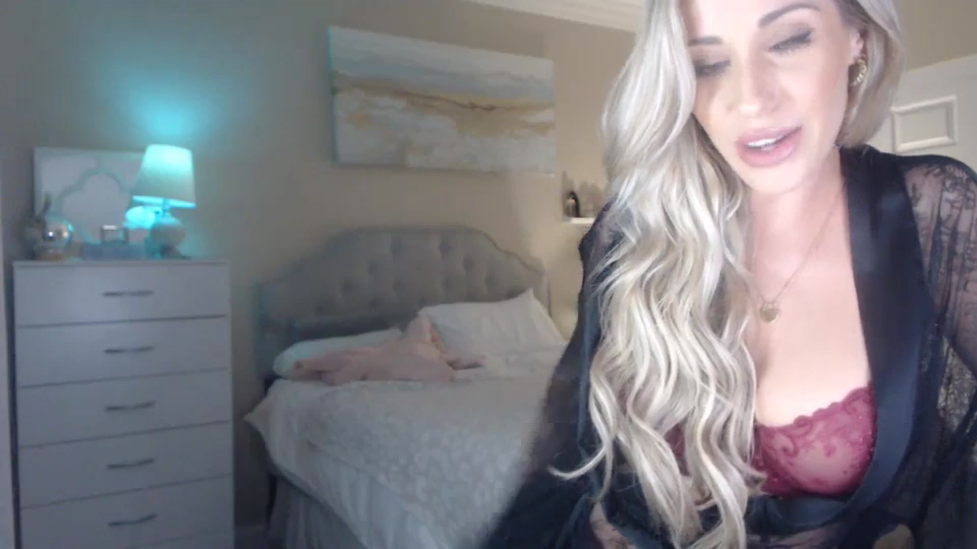 Gallery image thumbnail from Queen_bambii's myfreecams stream on, 11/14/2023, 05:40 image 4 of 20