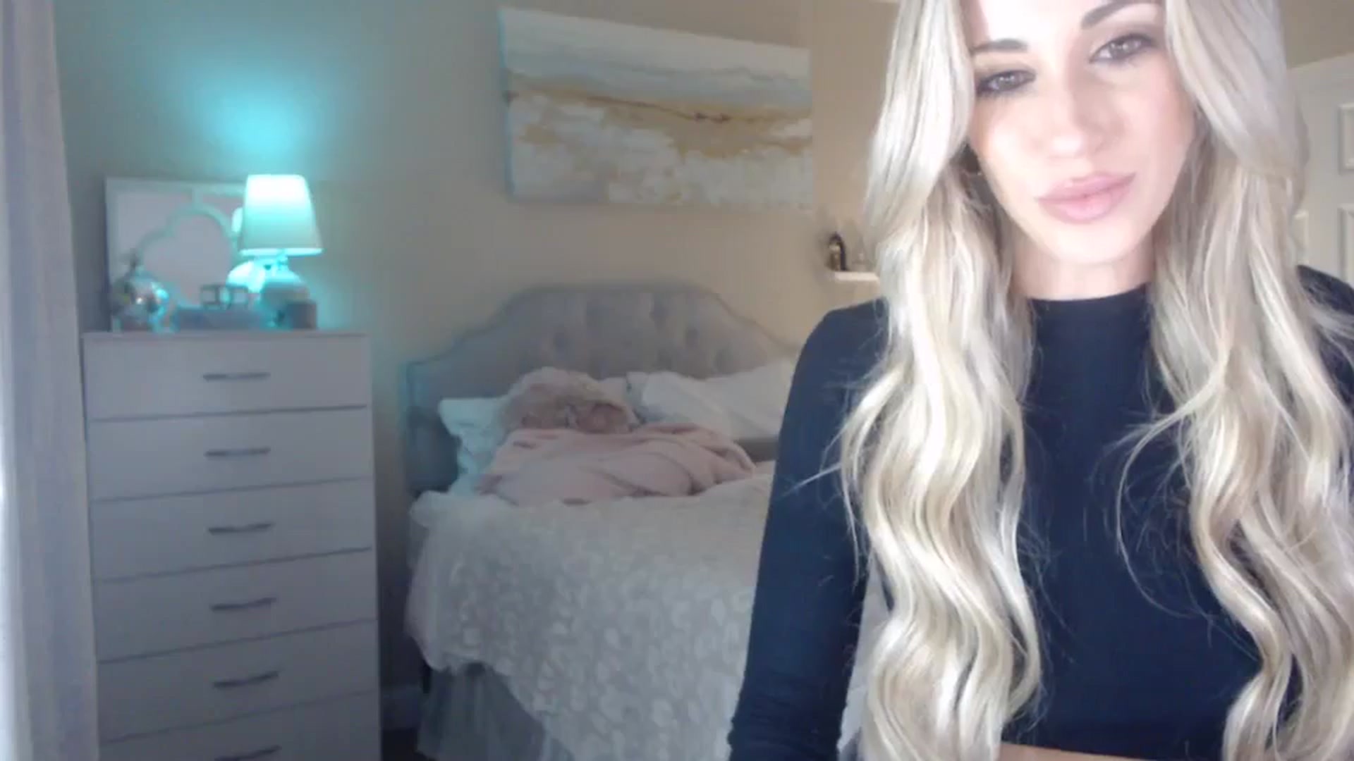 Gallery image thumbnail from Queen_bambii's myfreecams stream on, 11/26/2023, 08:05 image 11 of 20