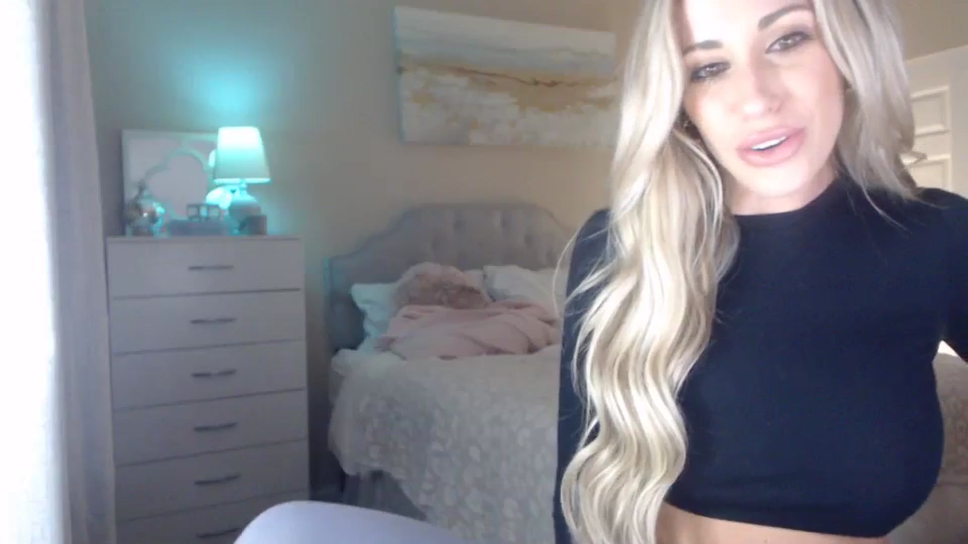 Gallery image thumbnail from Queen_bambii's myfreecams stream on, 11/26/2023, 08:05 image 6 of 20