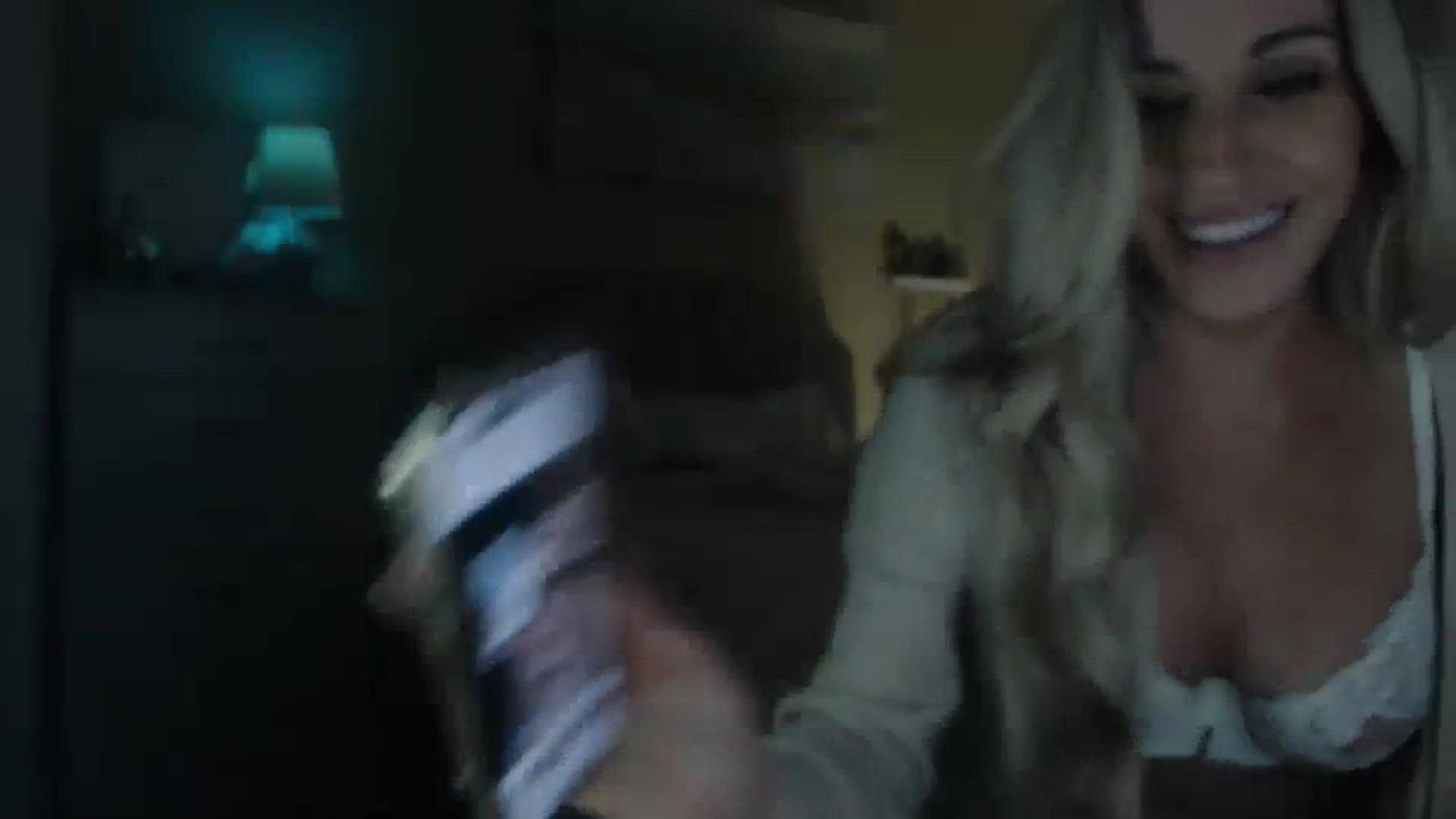 Gallery image thumbnail from Queen_bambii's myfreecams stream on, 12/03/2023, 07:45 image 7 of 20