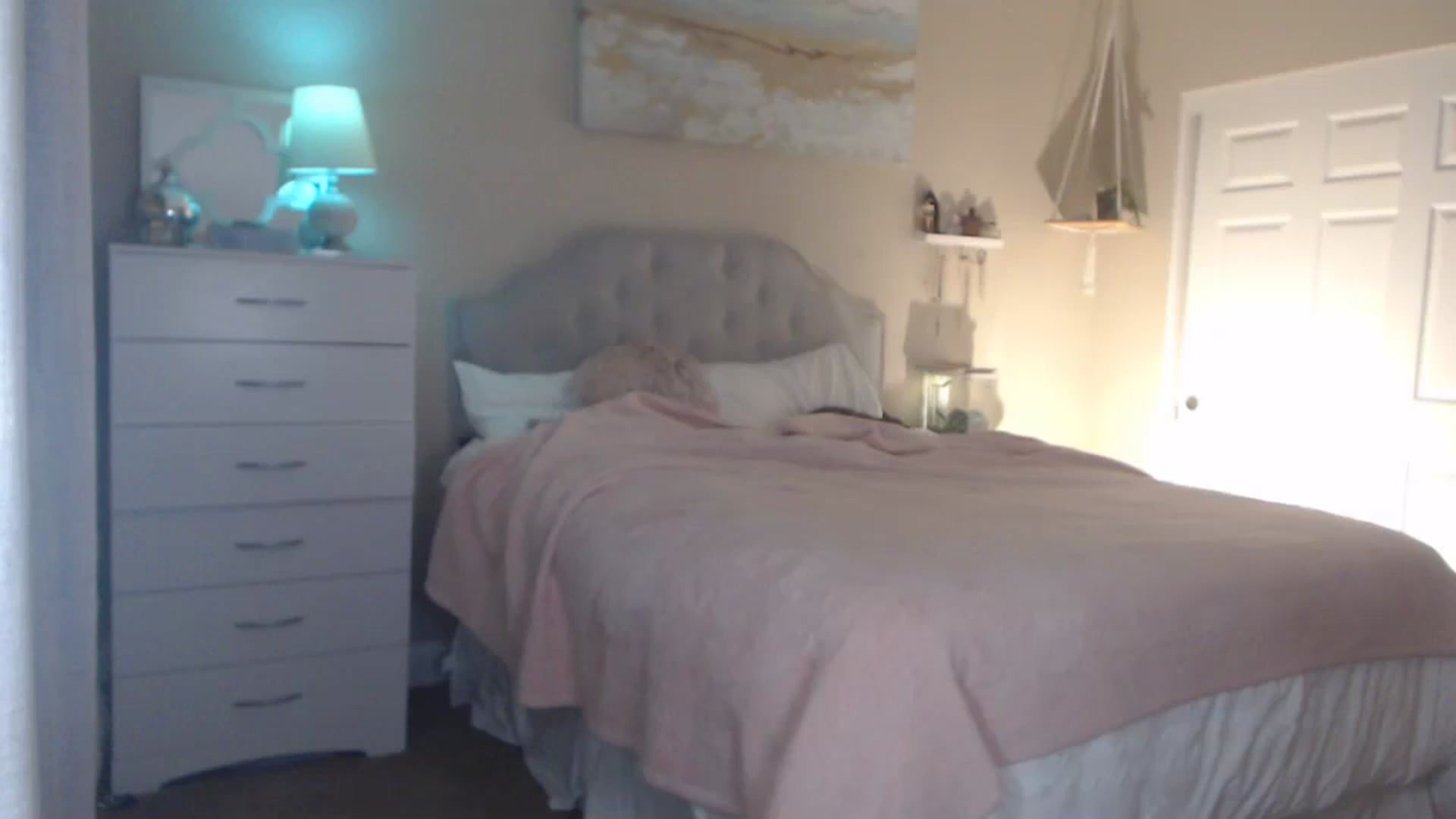 Gallery image thumbnail from Queen_bambii's myfreecams stream on, 12/05/2023, 05:43 image 14 of 20