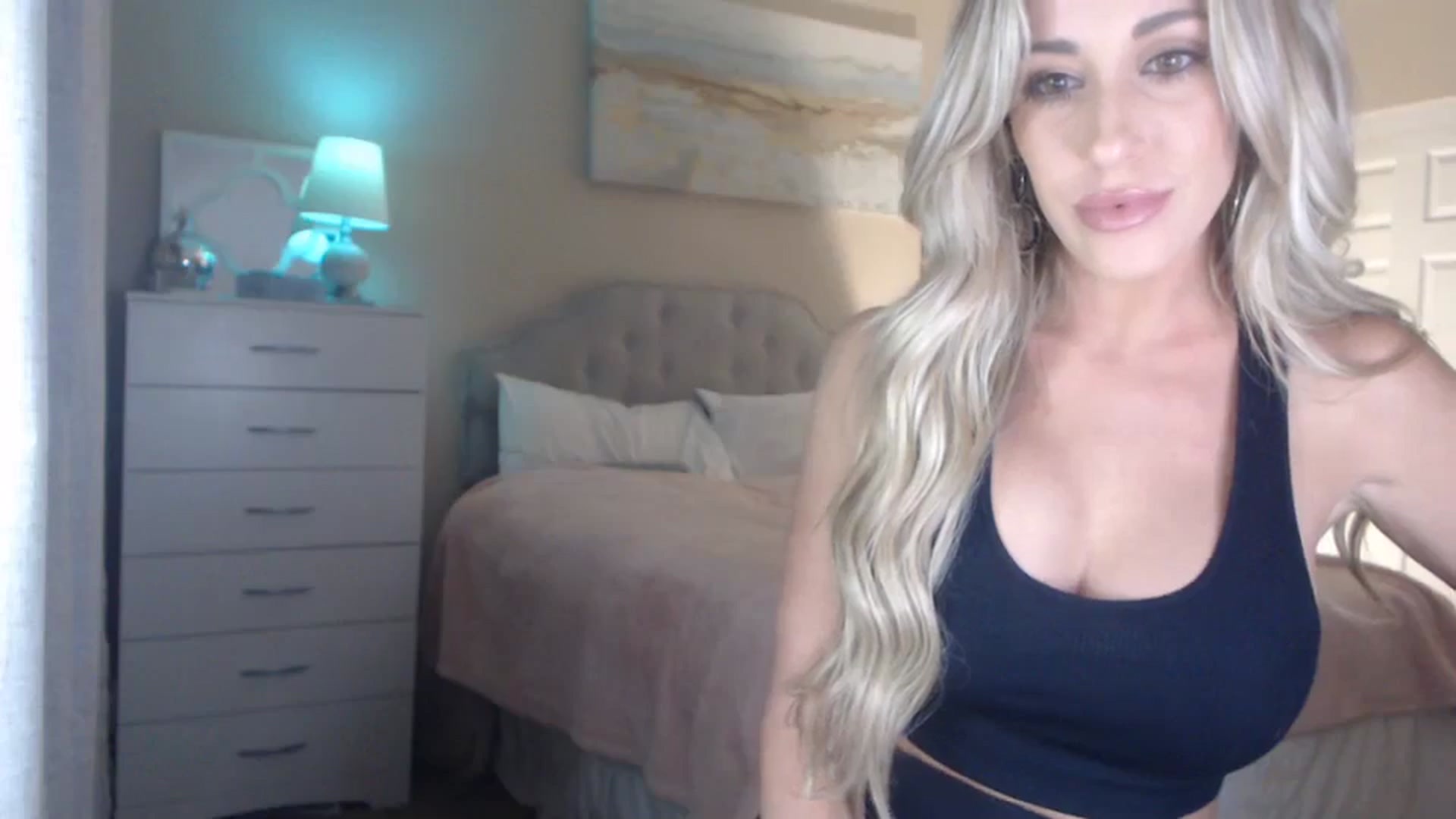 Gallery image thumbnail from Queen_bambii's myfreecams stream on, 12/09/2023, 06:42 image 9 of 20