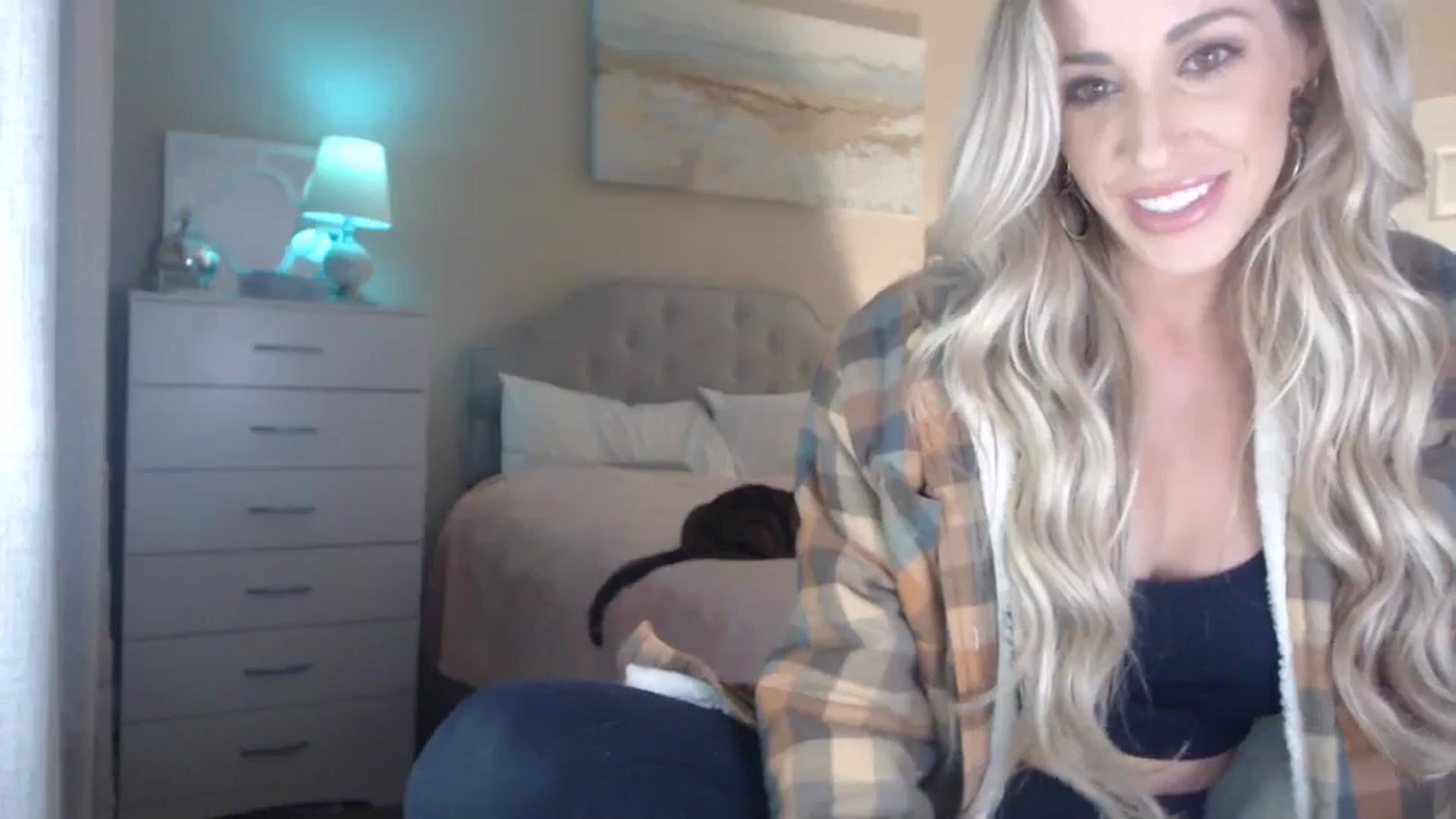 Gallery image thumbnail from Queen_bambii's myfreecams stream on, 12/09/2023, 06:42 image 13 of 20