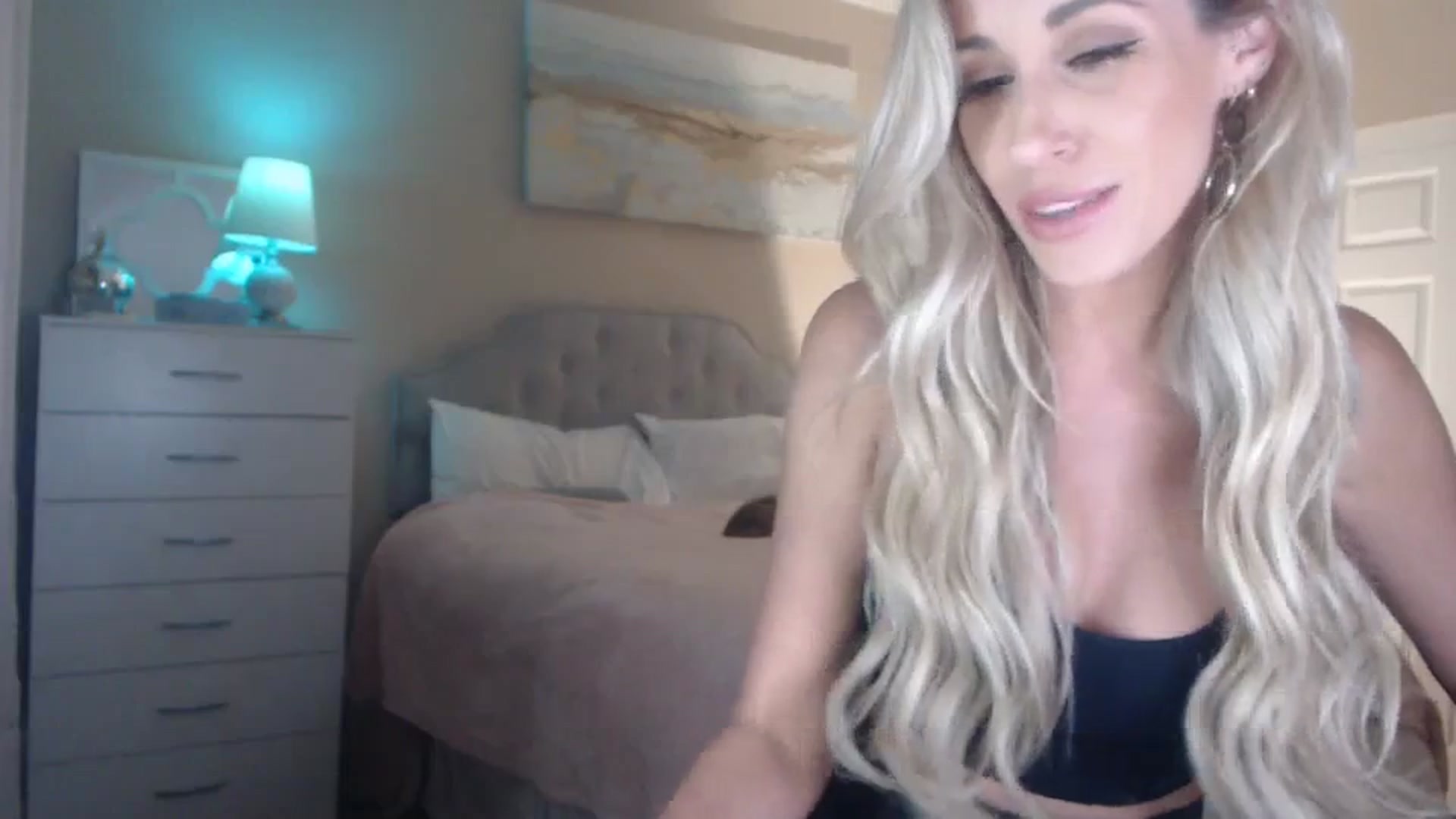 Gallery image thumbnail from Queen_bambii's myfreecams stream on, 12/09/2023, 09:35 image 18 of 20