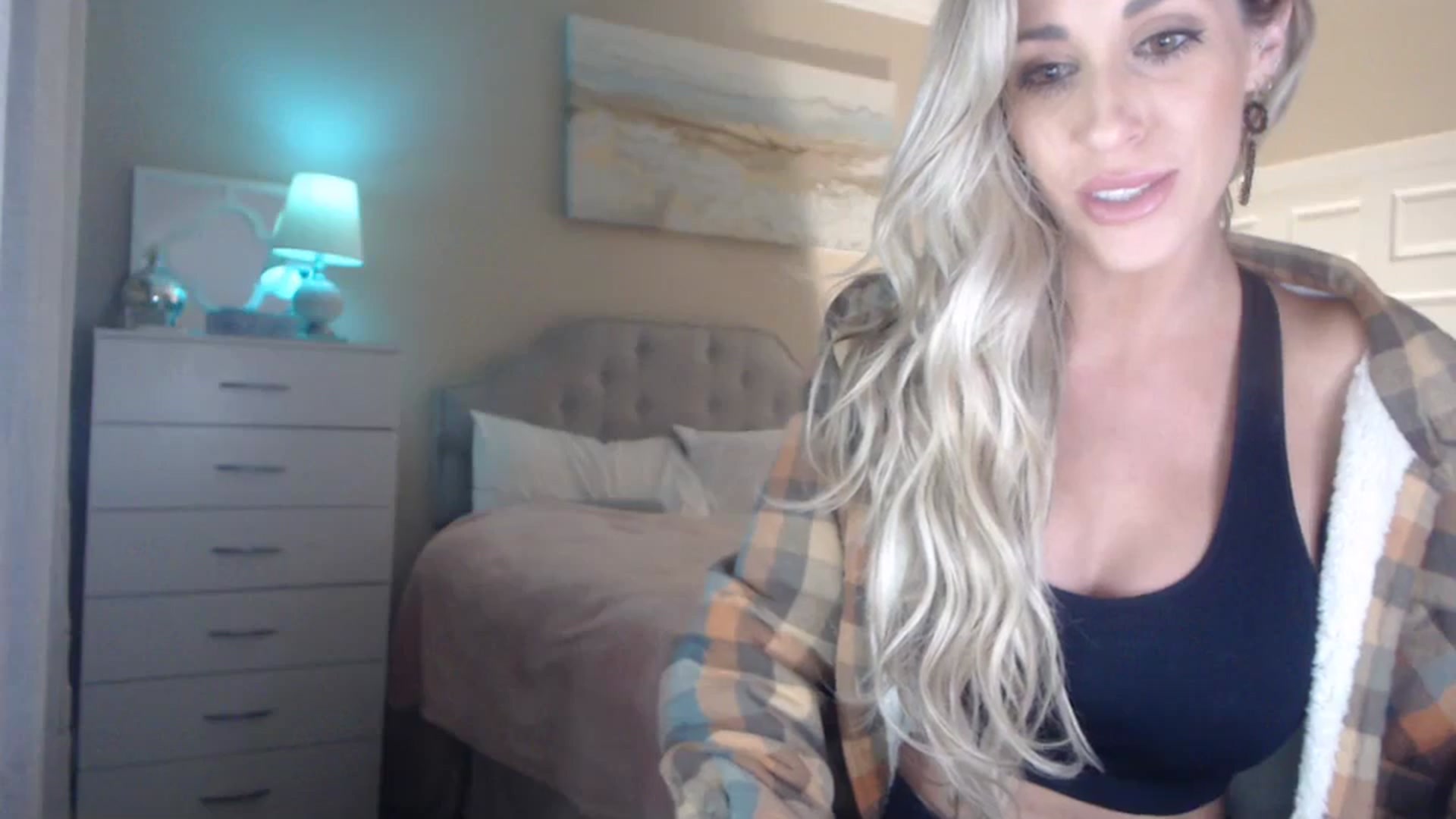 Gallery image thumbnail from Queen_bambii's myfreecams stream on, 12/09/2023, 09:35 image 16 of 20