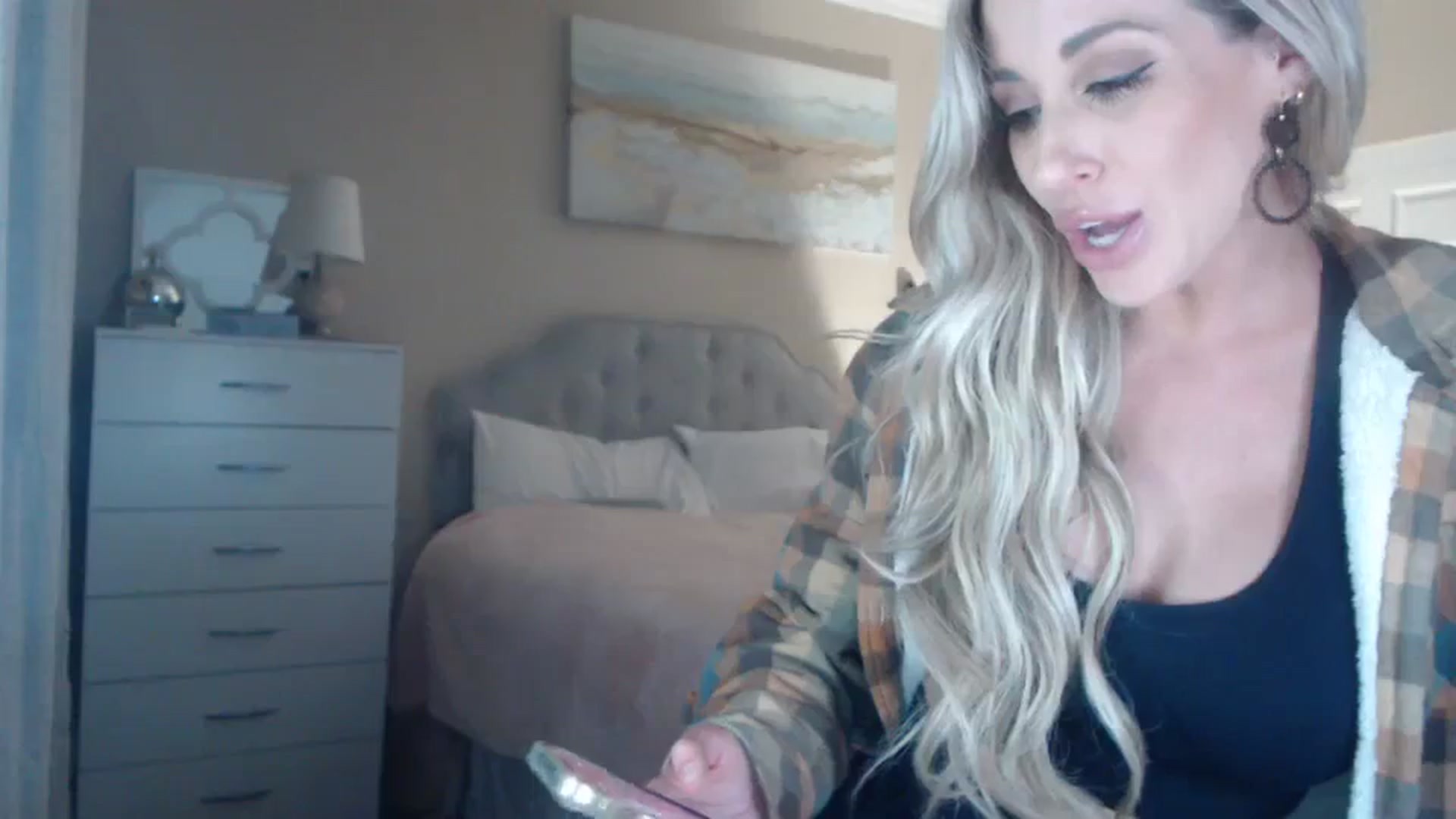 Gallery image thumbnail from Queen_bambii's myfreecams stream on, 12/09/2023, 09:35 image 13 of 20