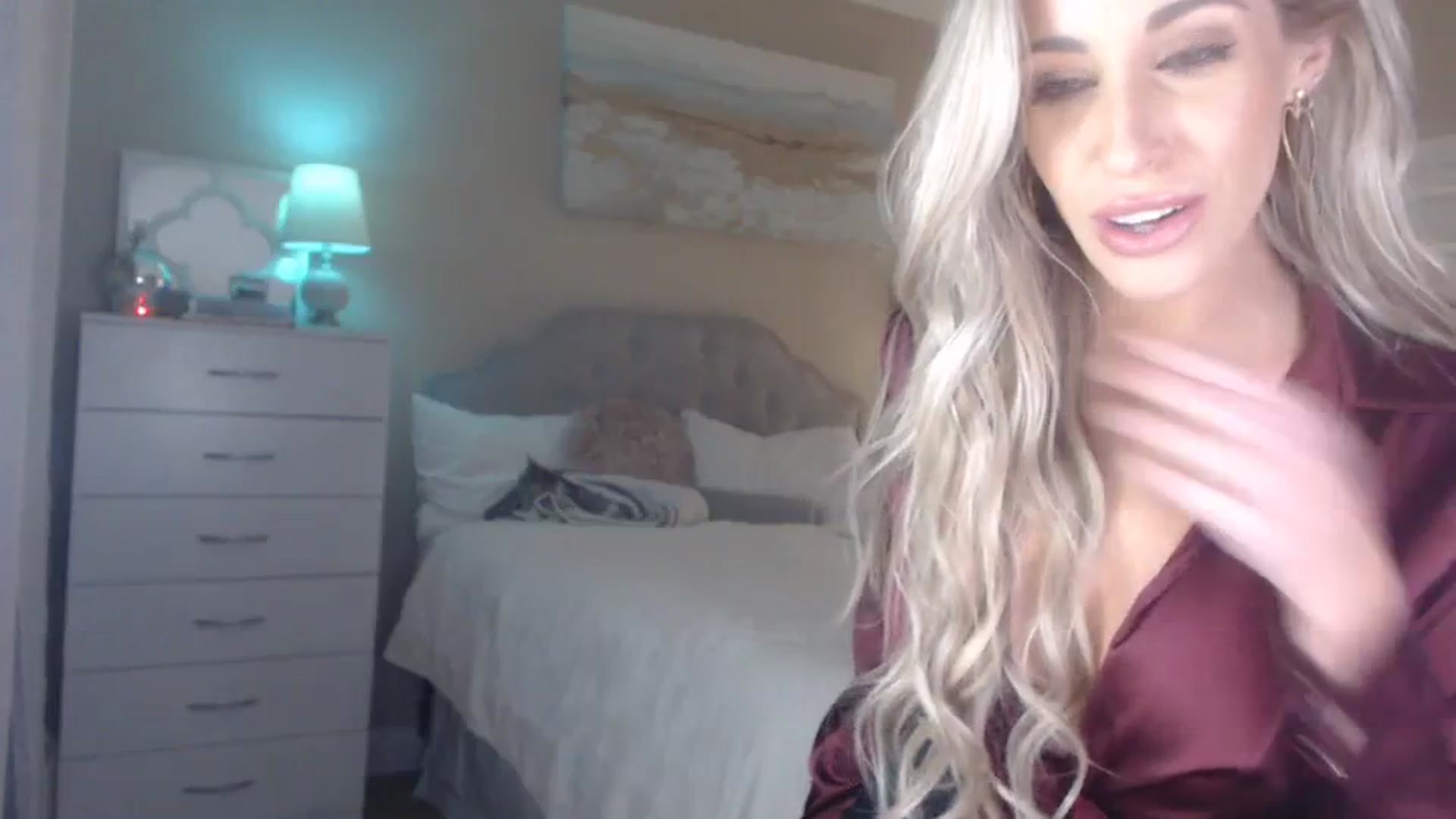 Gallery image thumbnail from Queen_bambii's myfreecams stream on, 12/19/2023, 07:31 image 3 of 20