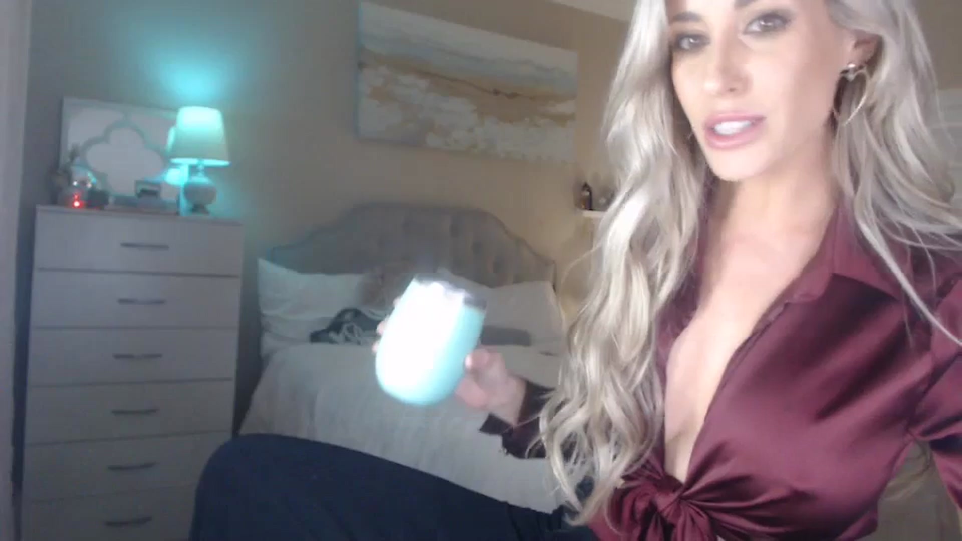 Gallery image thumbnail from Queen_bambii's myfreecams stream on, 12/19/2023, 07:31 image 10 of 20
