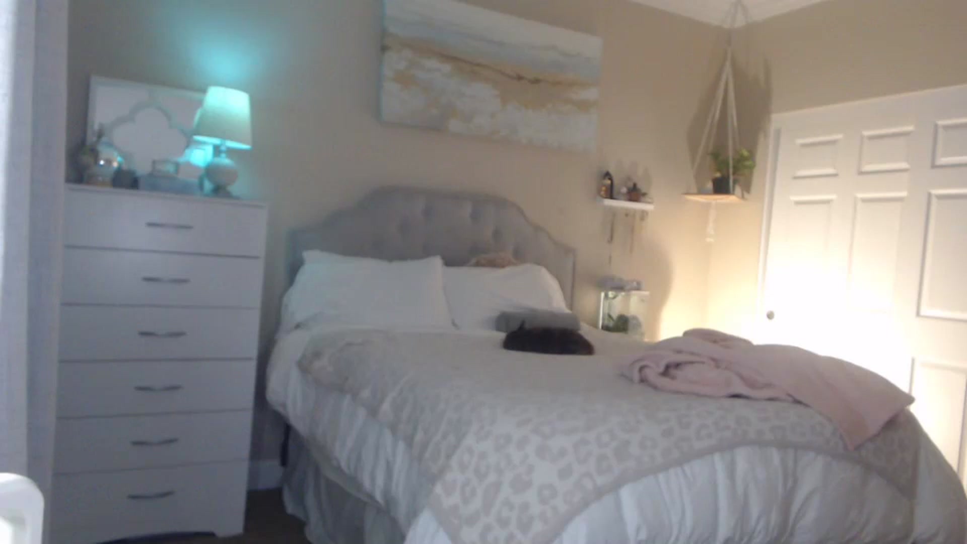 Gallery image thumbnail from Queen_bambii's myfreecams stream on, 12/28/2023, 06:42 image 20 of 20