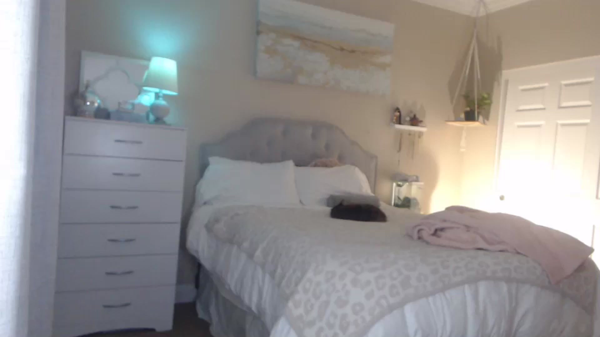 Gallery image thumbnail from Queen_bambii's myfreecams stream on, 12/28/2023, 06:42 image 9 of 20
