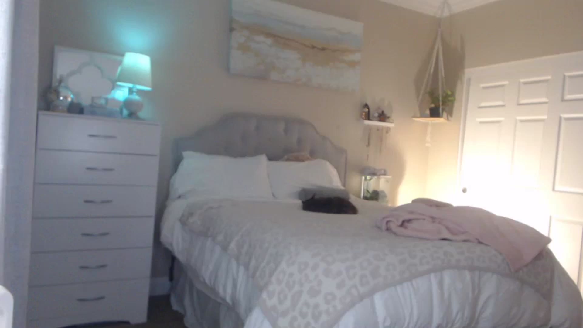 Gallery image thumbnail from Queen_bambii's myfreecams stream on, 12/28/2023, 06:42 image 18 of 20