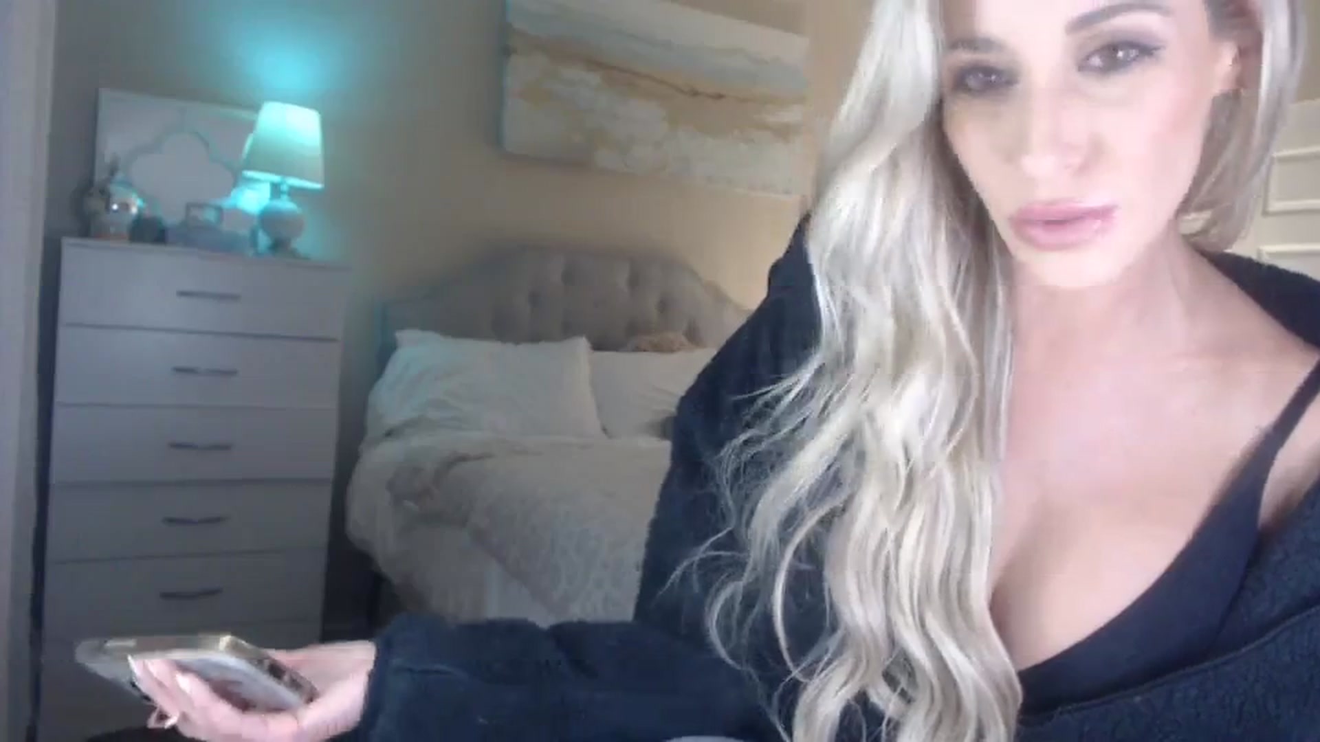 Gallery image thumbnail from Queen_bambii's myfreecams stream on, 12/28/2023, 07:41 image 13 of 20