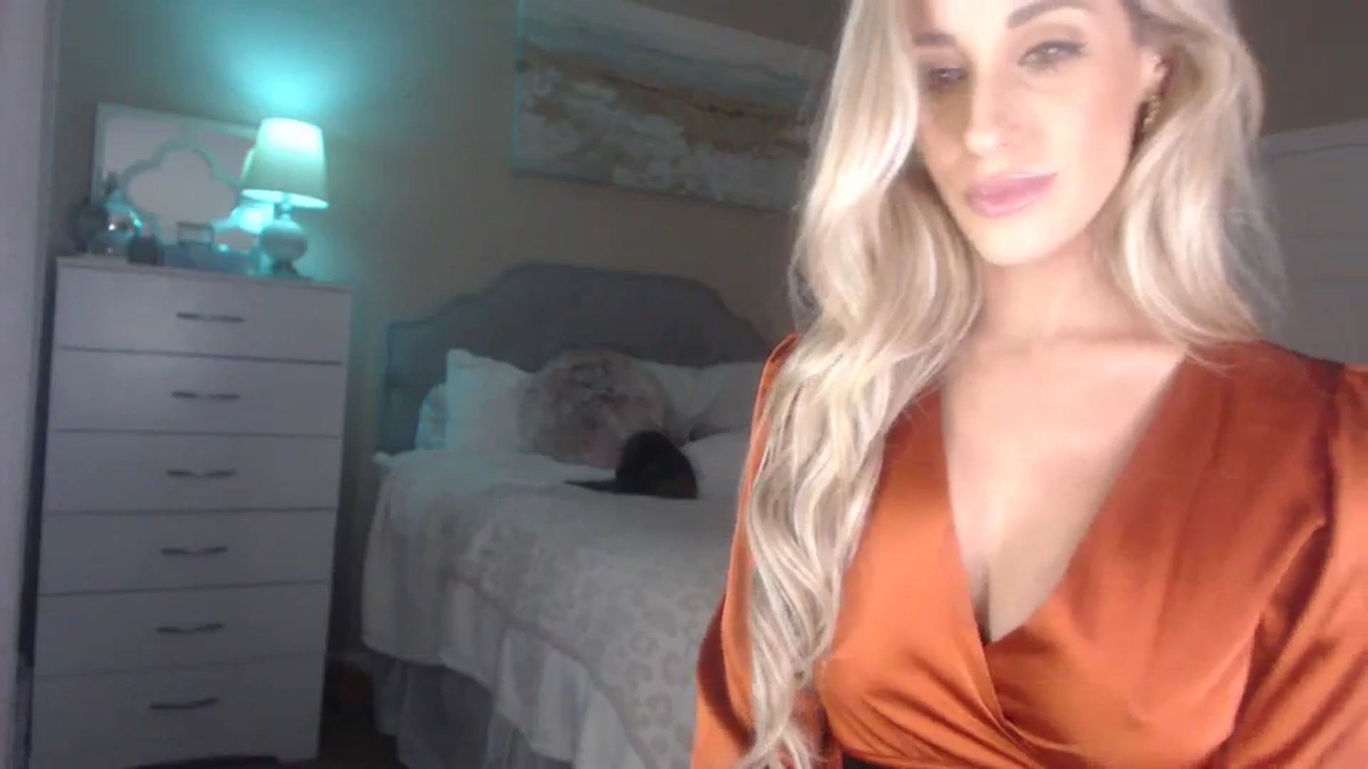 Gallery image thumbnail from Queen_bambii's myfreecams stream on, 01/03/2024, 09:09 image 15 of 20