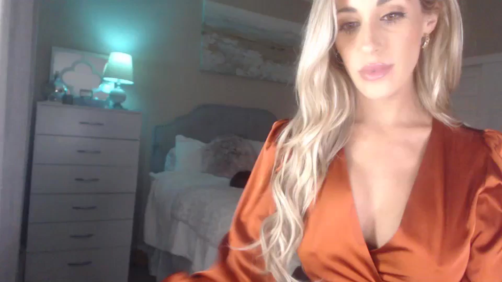 Gallery image thumbnail from Queen_bambii's myfreecams stream on, 01/03/2024, 09:09 image 8 of 20
