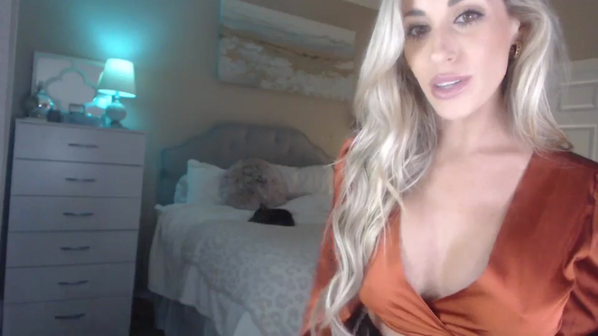 Gallery image thumbnail from Queen_bambii's myfreecams stream on, 01/03/2024, 09:09 image 4 of 20