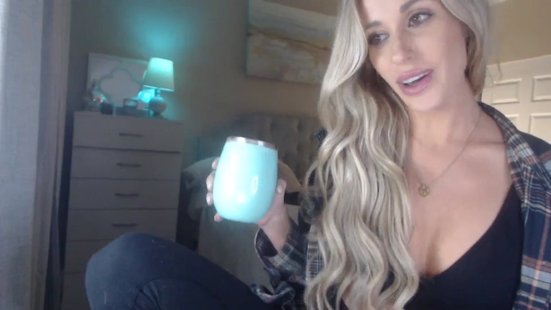 Gallery image thumbnail from Queen_bambii's myfreecams stream on, 01/07/2024, 08:55 image 11 of 20