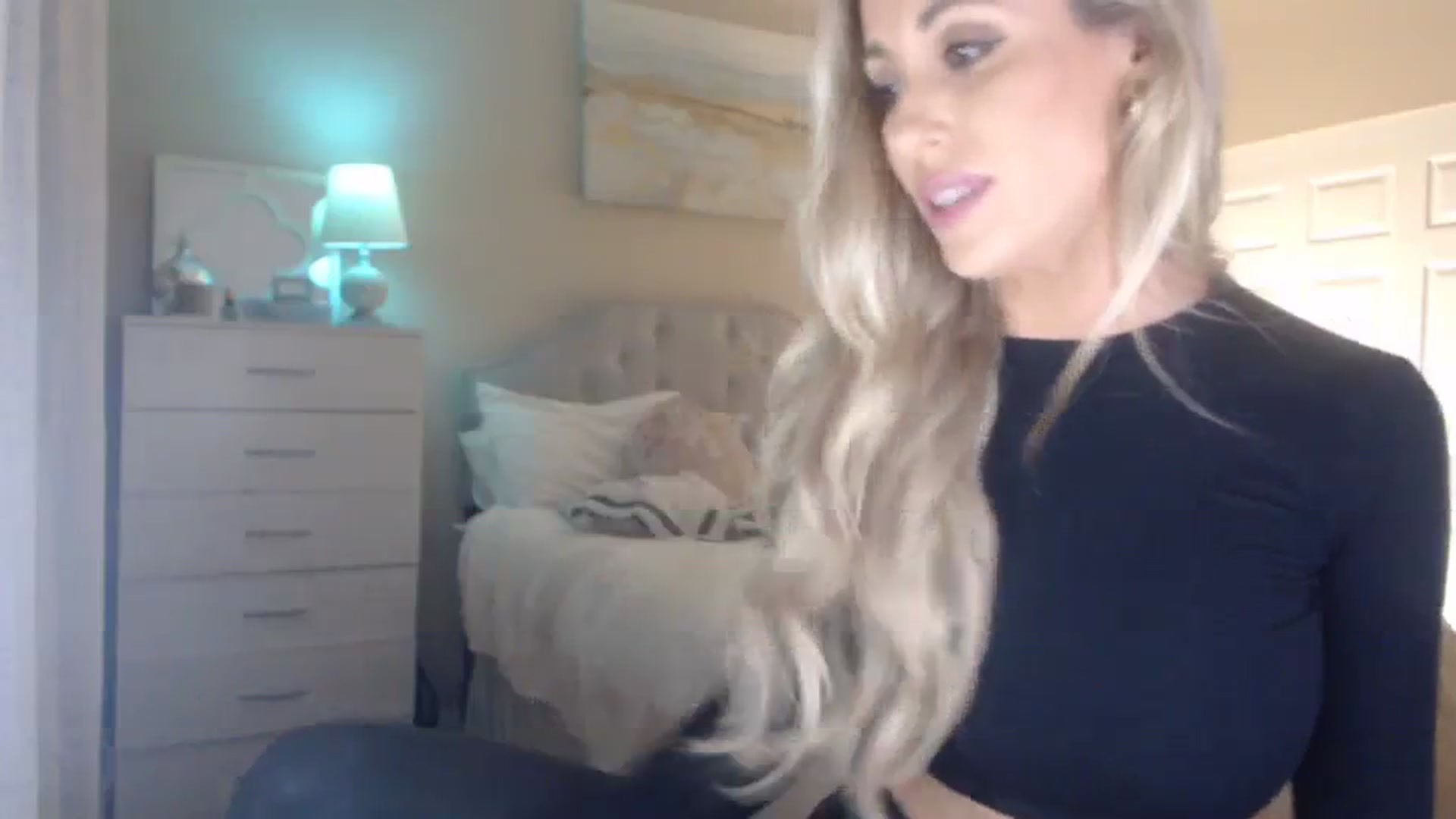 Gallery image thumbnail from Queen_bambii's myfreecams stream on, 01/27/2024, 06:21 image 20 of 20