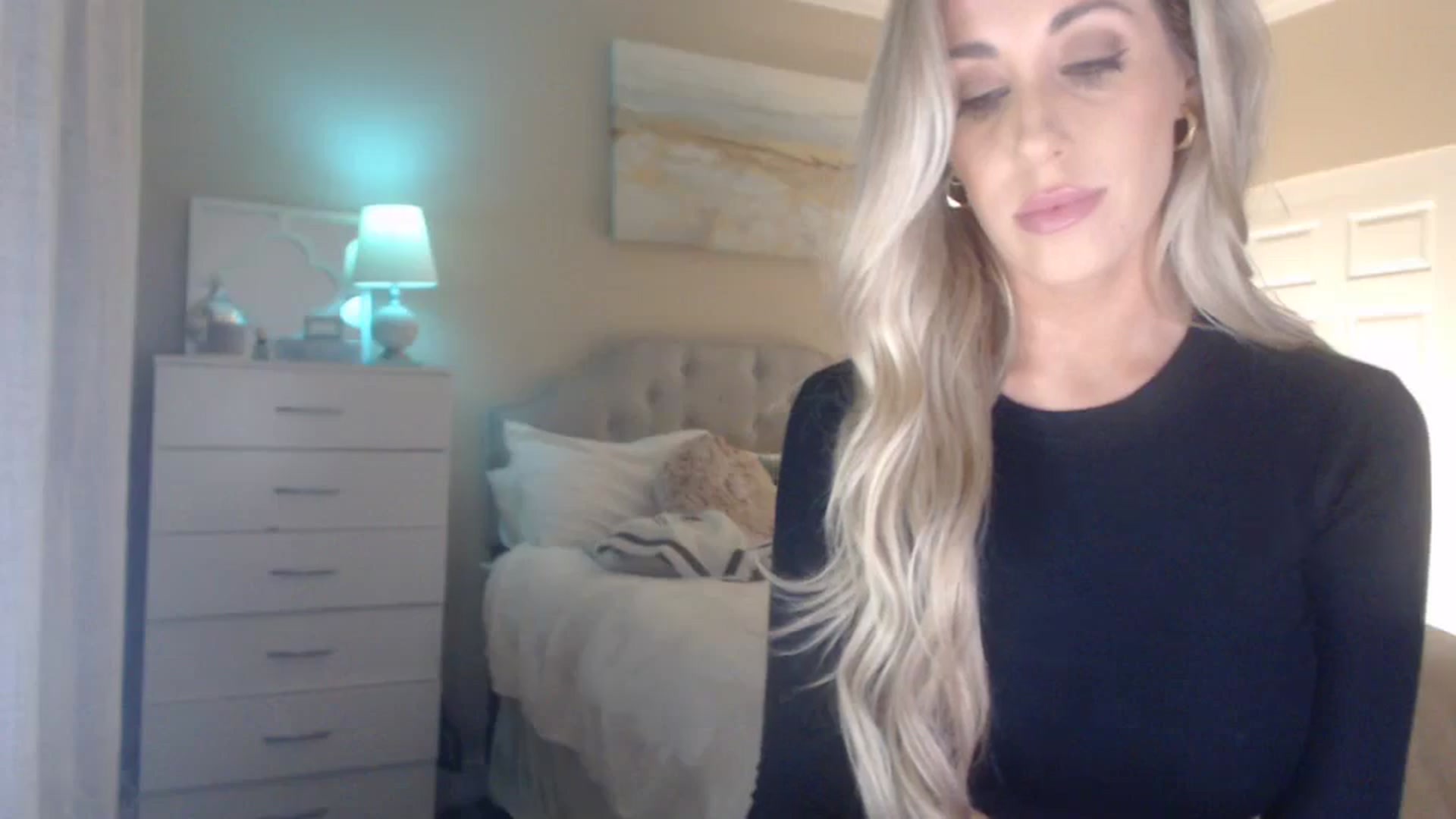 Gallery image thumbnail from Queen_bambii's myfreecams stream on, 01/27/2024, 06:21 image 2 of 20
