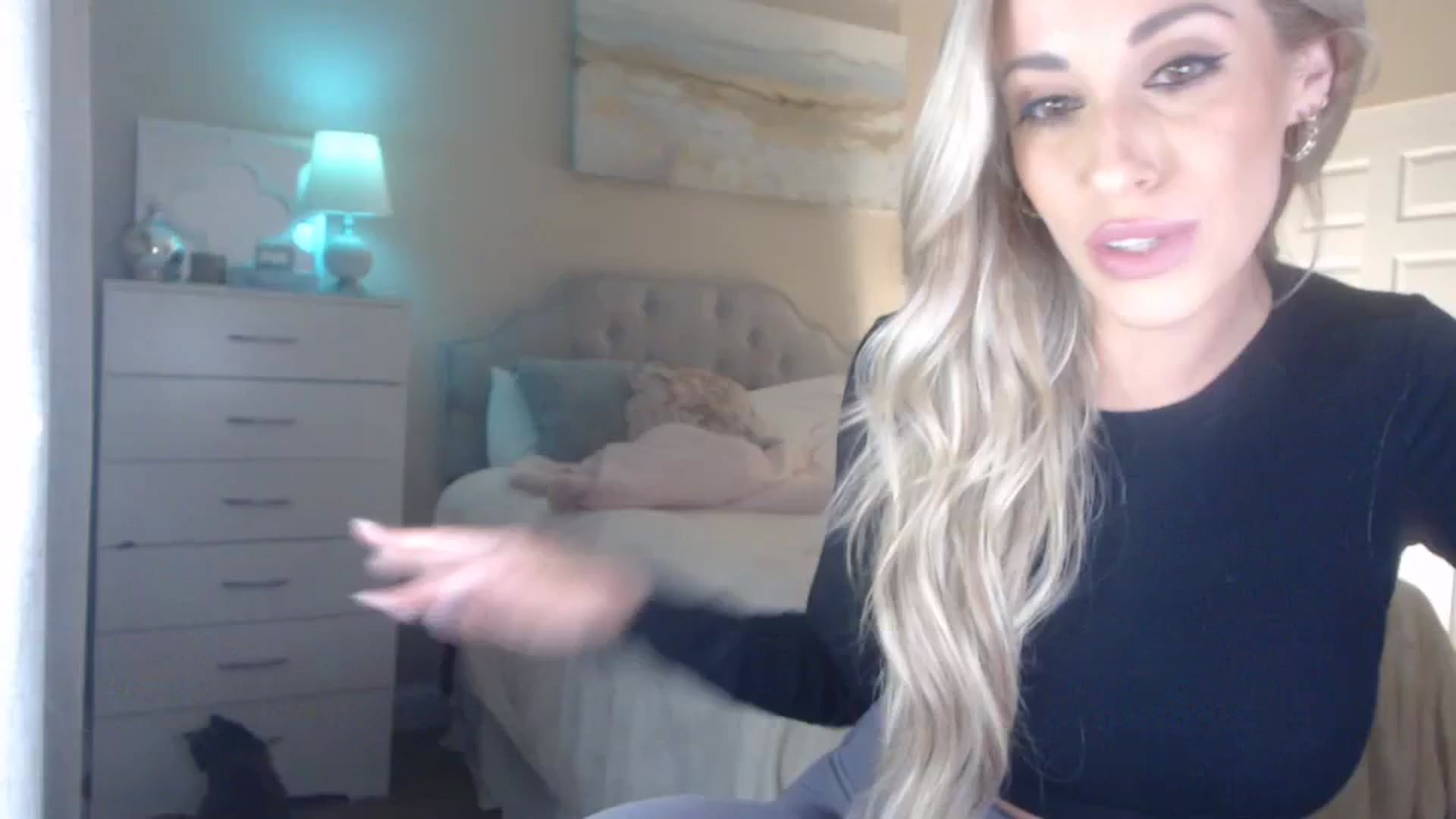 Gallery image thumbnail from Queen_bambii's myfreecams stream on, 02/08/2024, 05:13 image 8 of 20