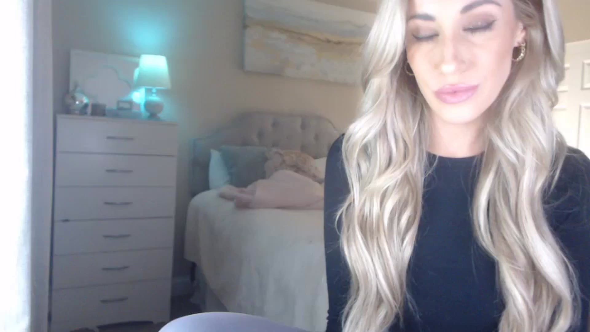 Gallery image thumbnail from Queen_bambii's myfreecams stream on, 02/08/2024, 08:52 image 1 of 20