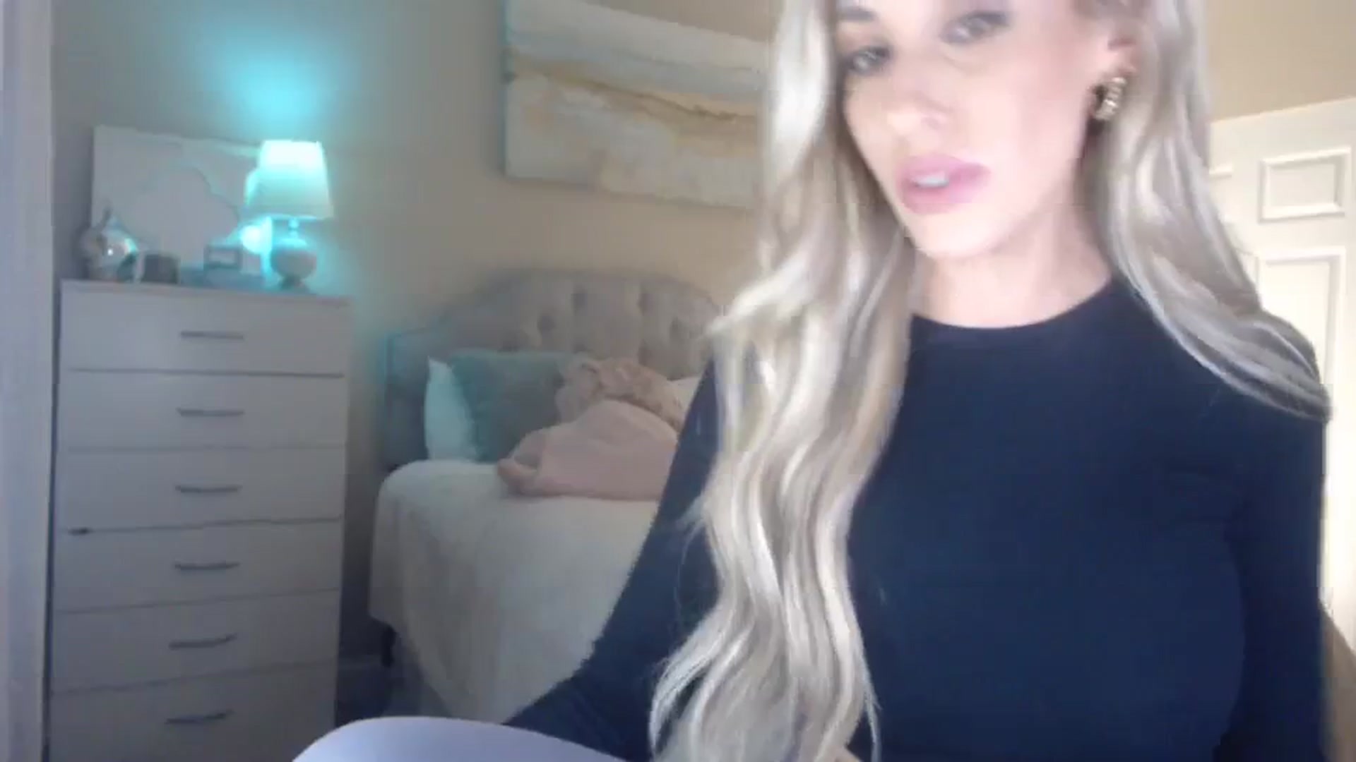 Gallery image thumbnail from Queen_bambii's myfreecams stream on, 02/08/2024, 08:52 image 13 of 20