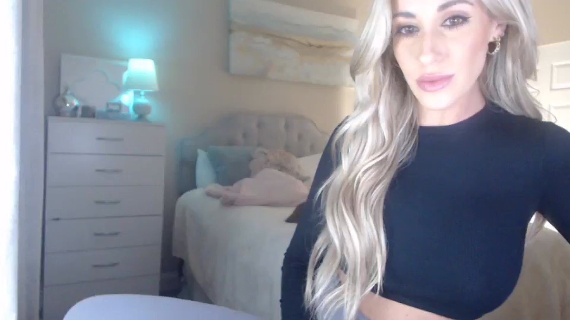 Gallery image thumbnail from Queen_bambii's myfreecams stream on, 02/08/2024, 08:52 image 7 of 20