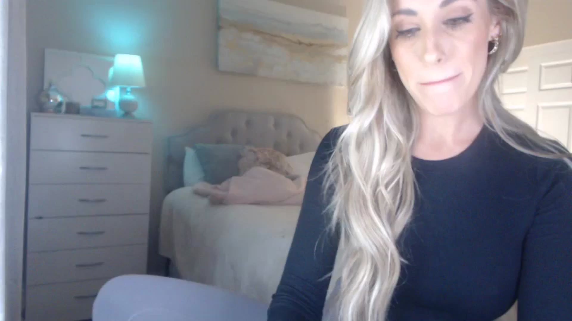 Gallery image thumbnail from Queen_bambii's myfreecams stream on, 02/08/2024, 08:52 image 3 of 20