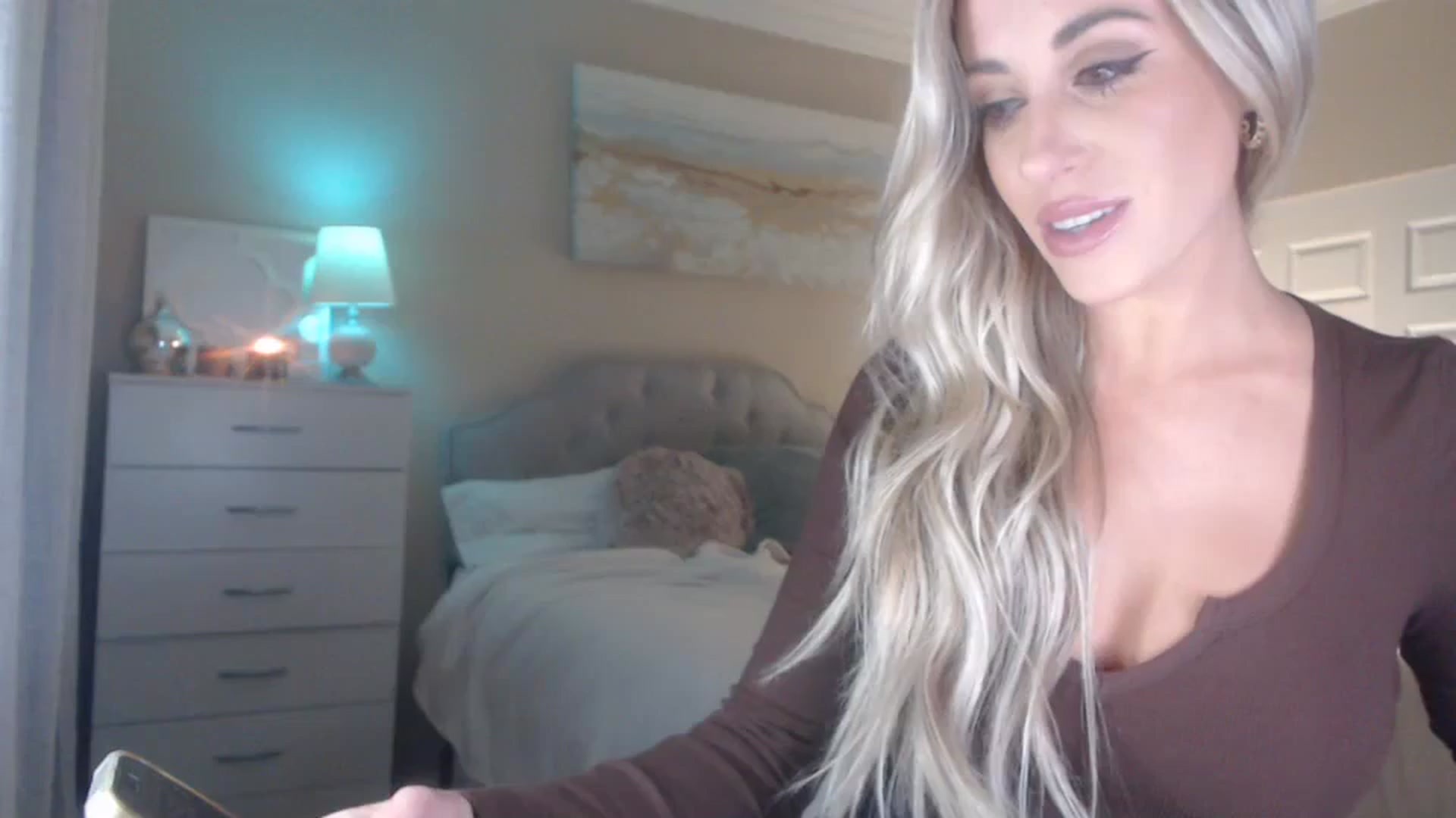 Gallery image thumbnail from Queen_bambii's myfreecams stream on, 02/10/2024, 05:16 image 15 of 20