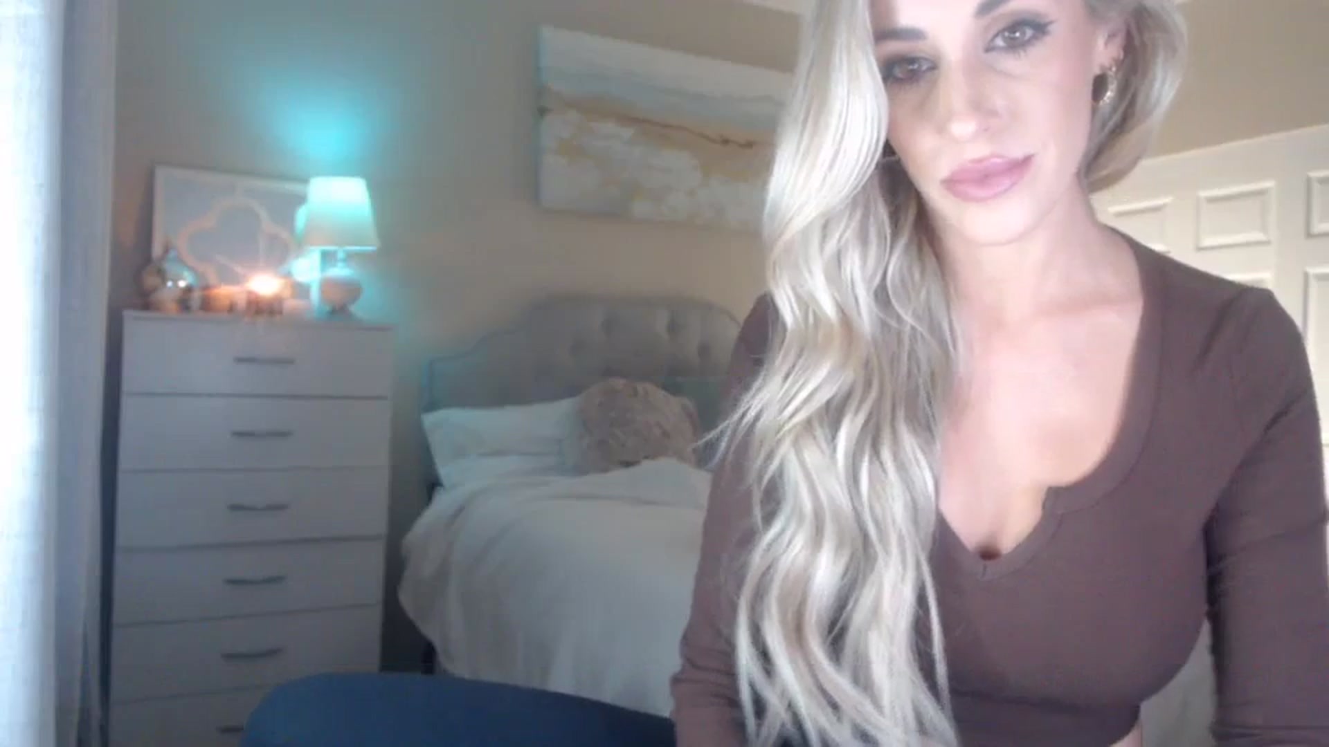 Gallery image thumbnail from Queen_bambii's myfreecams stream on, 02/10/2024, 08:11 image 3 of 20