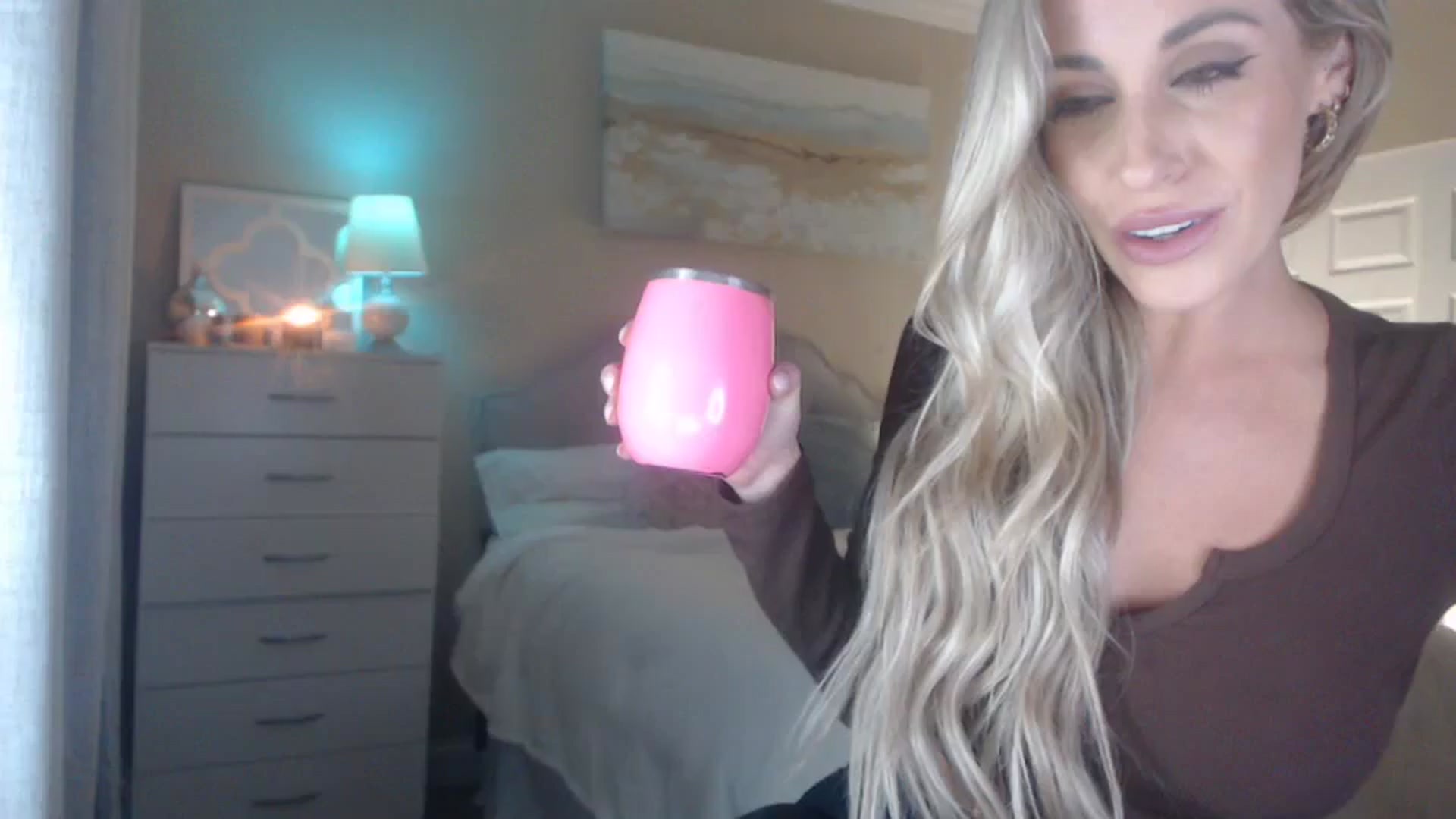 Gallery image thumbnail from Queen_bambii's myfreecams stream on, 02/10/2024, 08:11 image 20 of 20