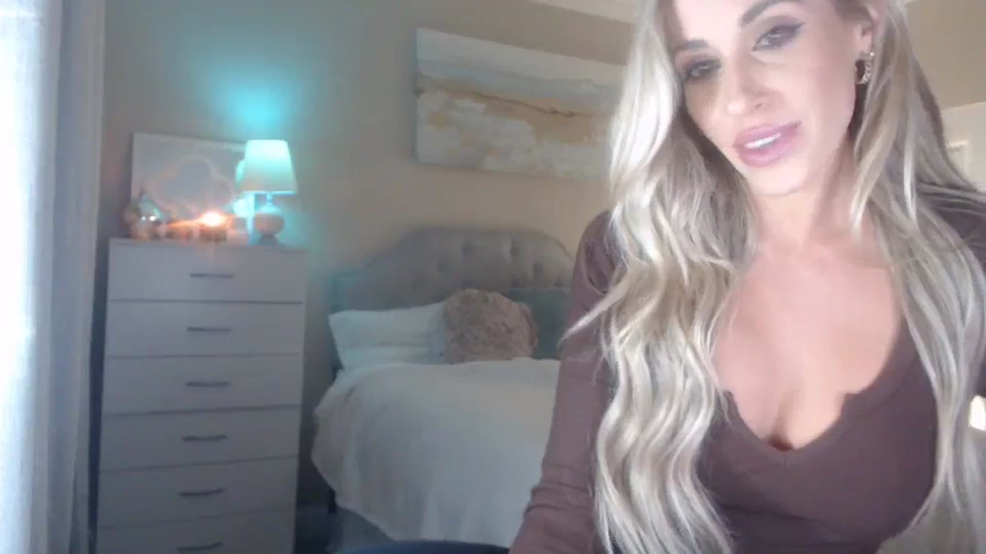 Gallery image thumbnail from Queen_bambii's myfreecams stream on, 02/10/2024, 08:11 image 14 of 20