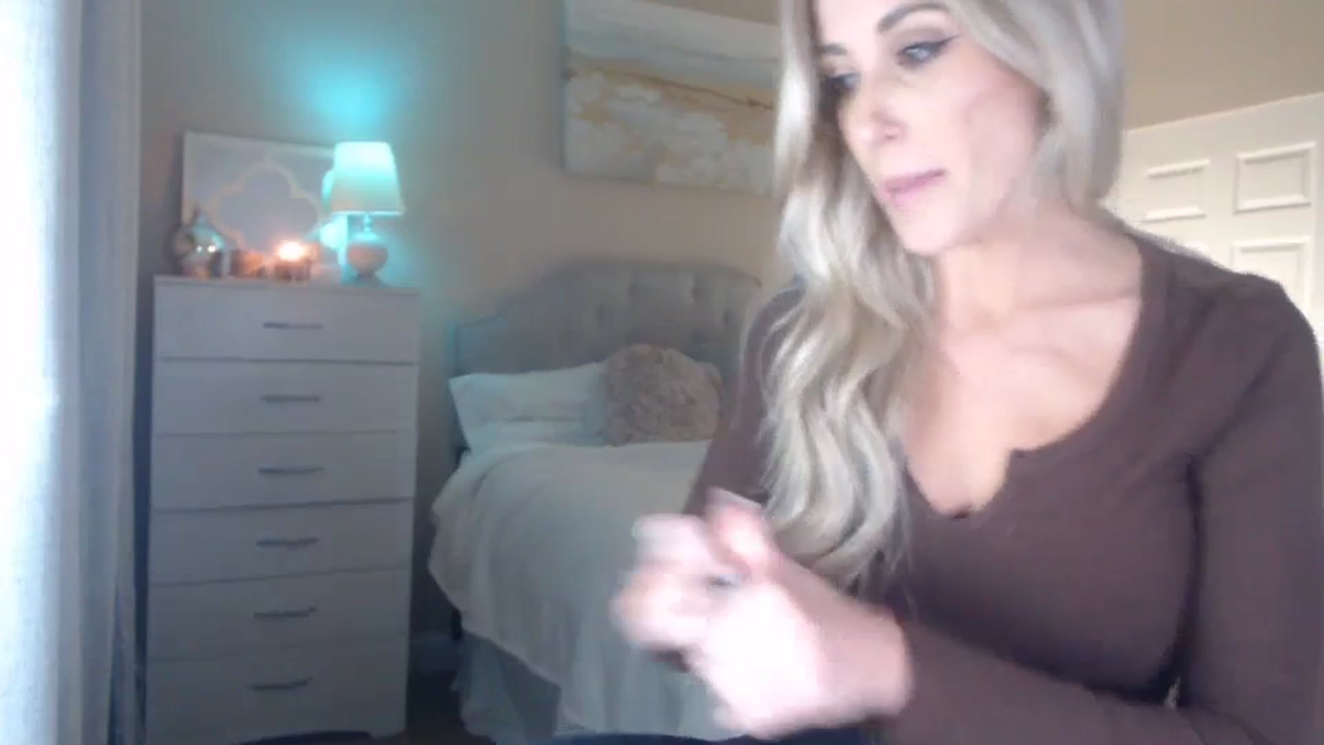 Gallery image thumbnail from Queen_bambii's myfreecams stream on, 02/10/2024, 08:11 image 15 of 20