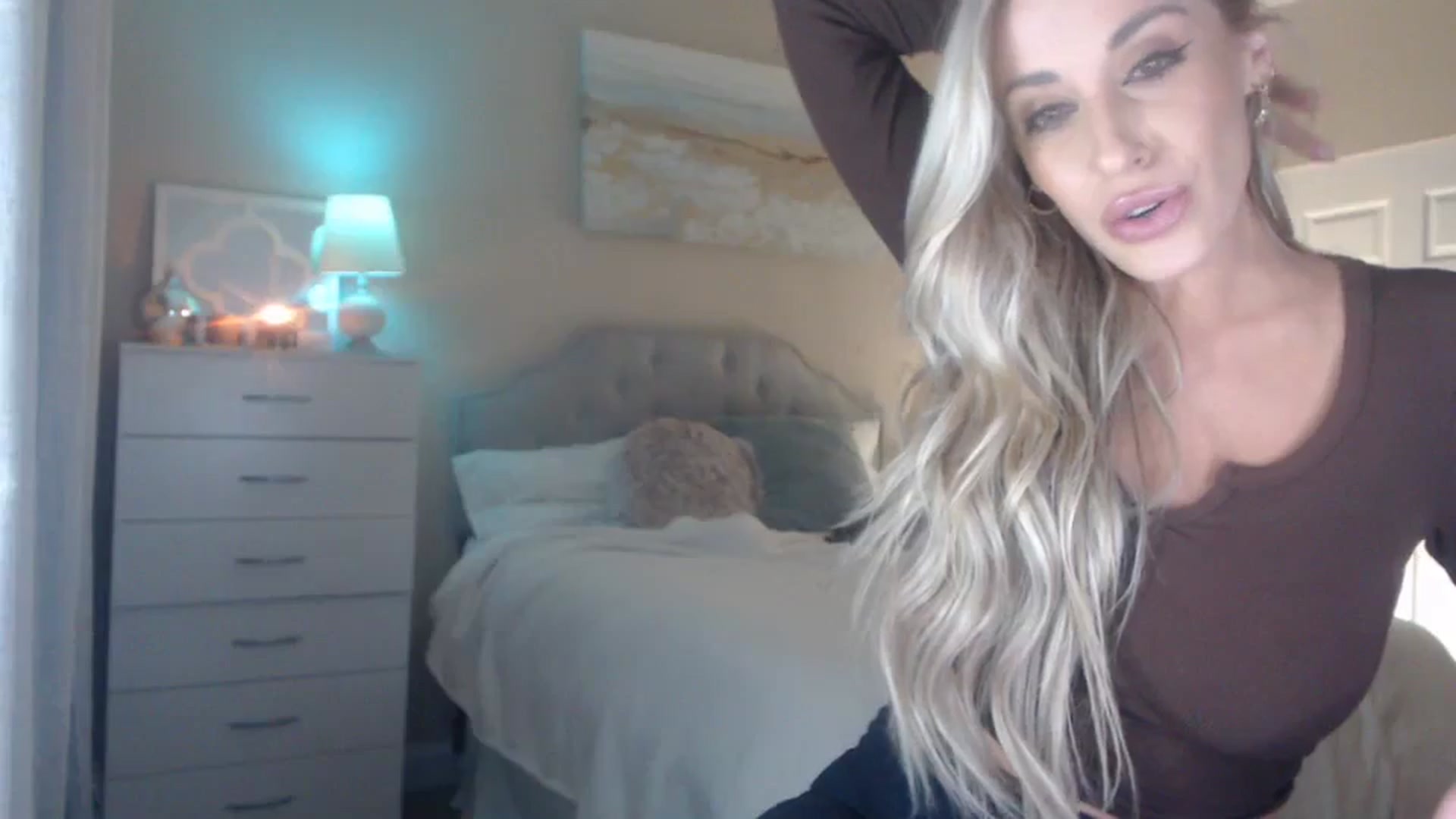 Gallery image thumbnail from Queen_bambii's myfreecams stream on, 02/10/2024, 08:11 image 11 of 20