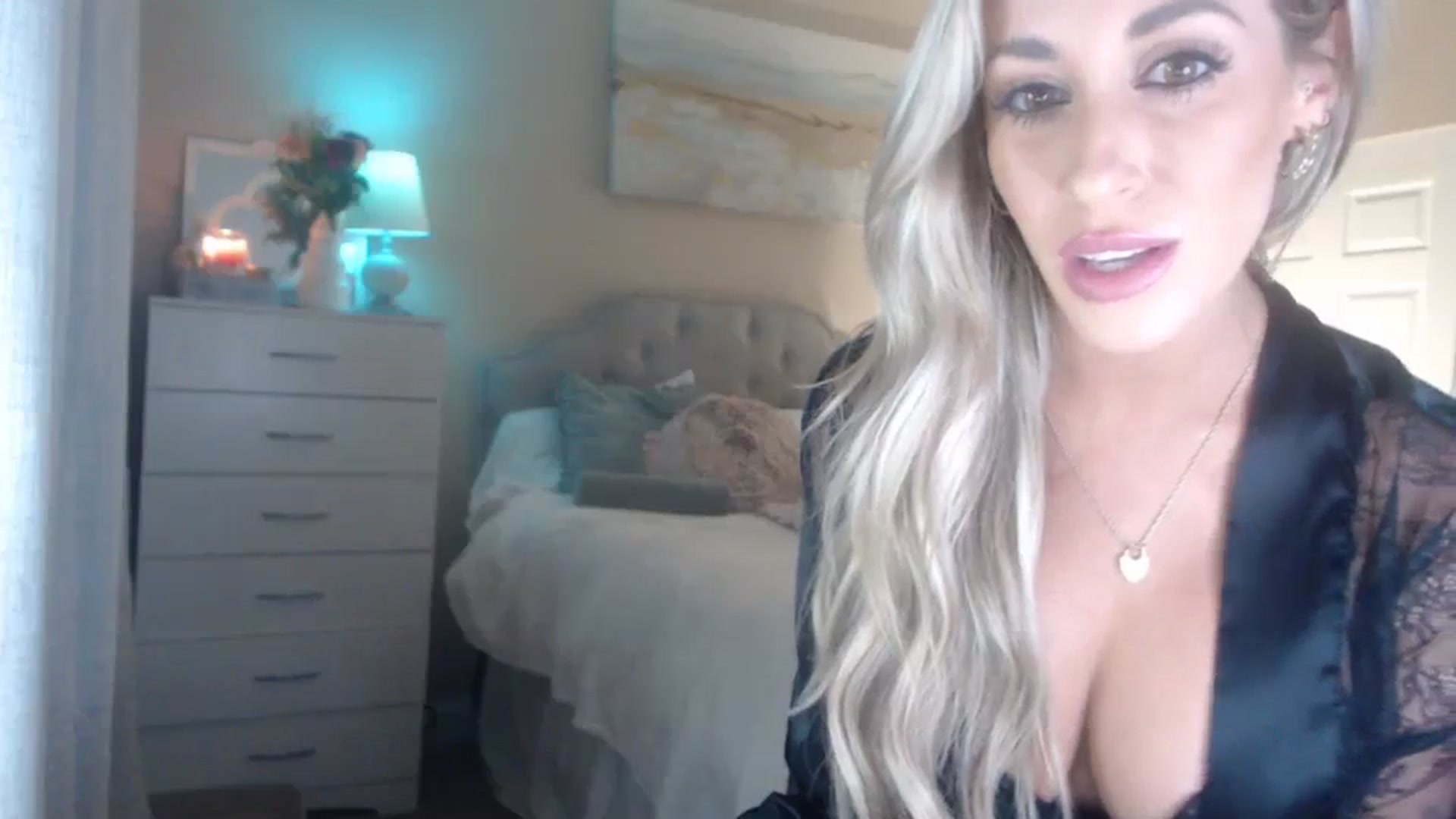 Gallery image thumbnail from Queen_bambii's myfreecams stream on, 02/20/2024, 07:23 image 10 of 20