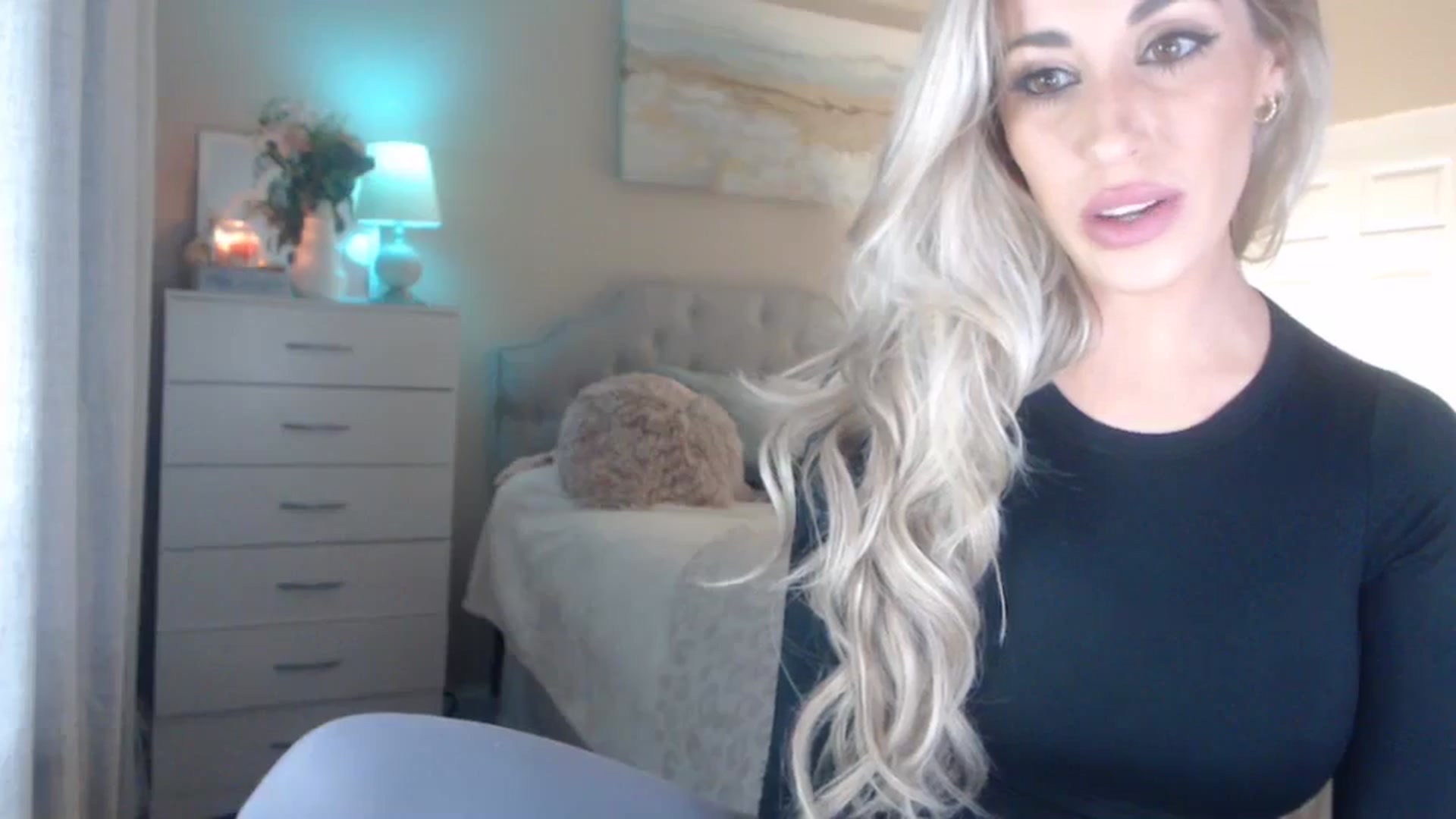 Gallery image thumbnail from Queen_bambii's myfreecams stream on, 02/23/2024, 05:38 image 8 of 20