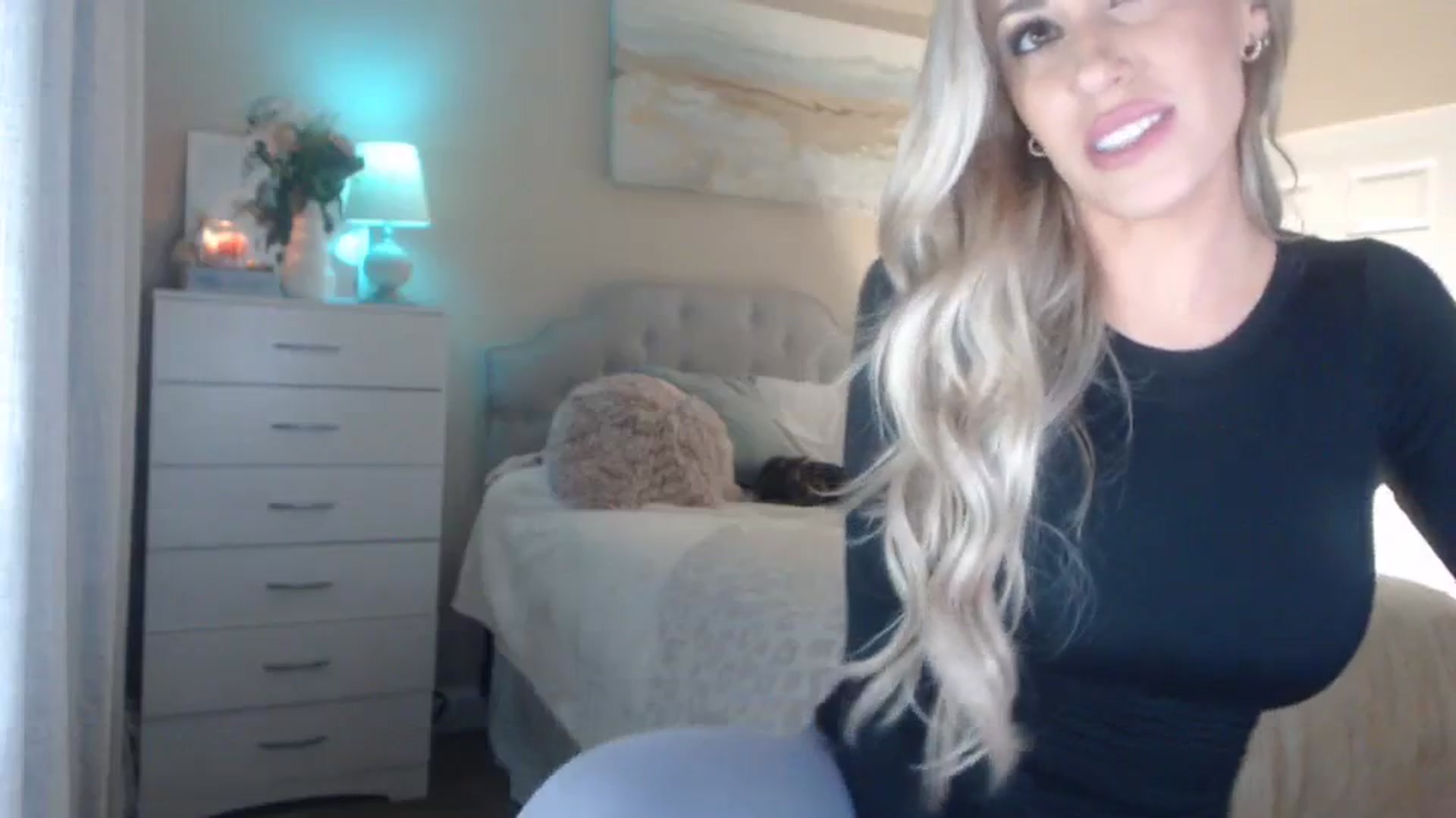 Gallery image thumbnail from Queen_bambii's myfreecams stream on, 02/23/2024, 05:38 image 6 of 20