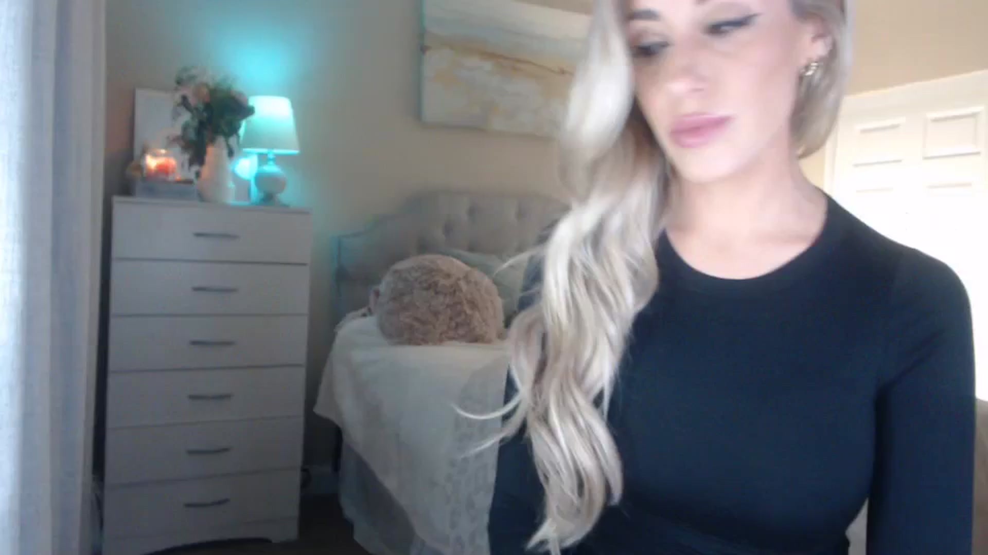 Gallery image thumbnail from Queen_bambii's myfreecams stream on, 02/23/2024, 05:38 image 13 of 20