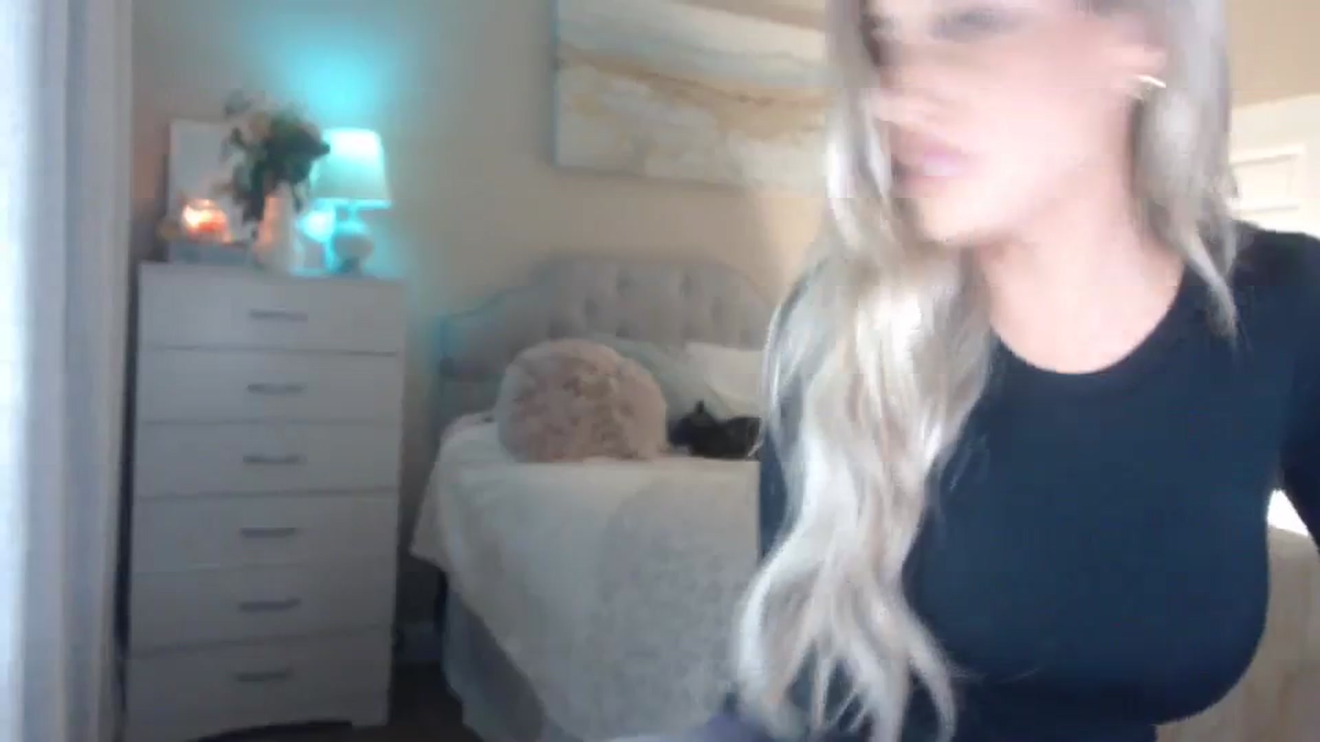 Gallery image thumbnail from Queen_bambii's myfreecams stream on, 02/23/2024, 05:38 image 3 of 20