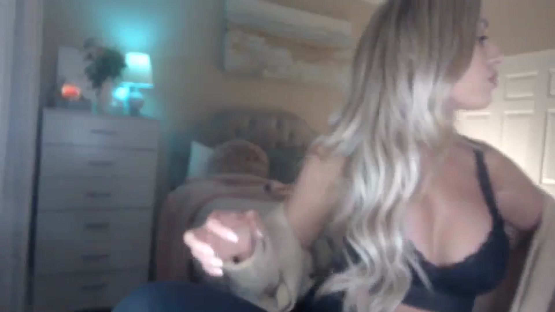 Gallery image thumbnail from Queen_bambii's myfreecams stream on, 02/24/2024, 07:37 image 2 of 20