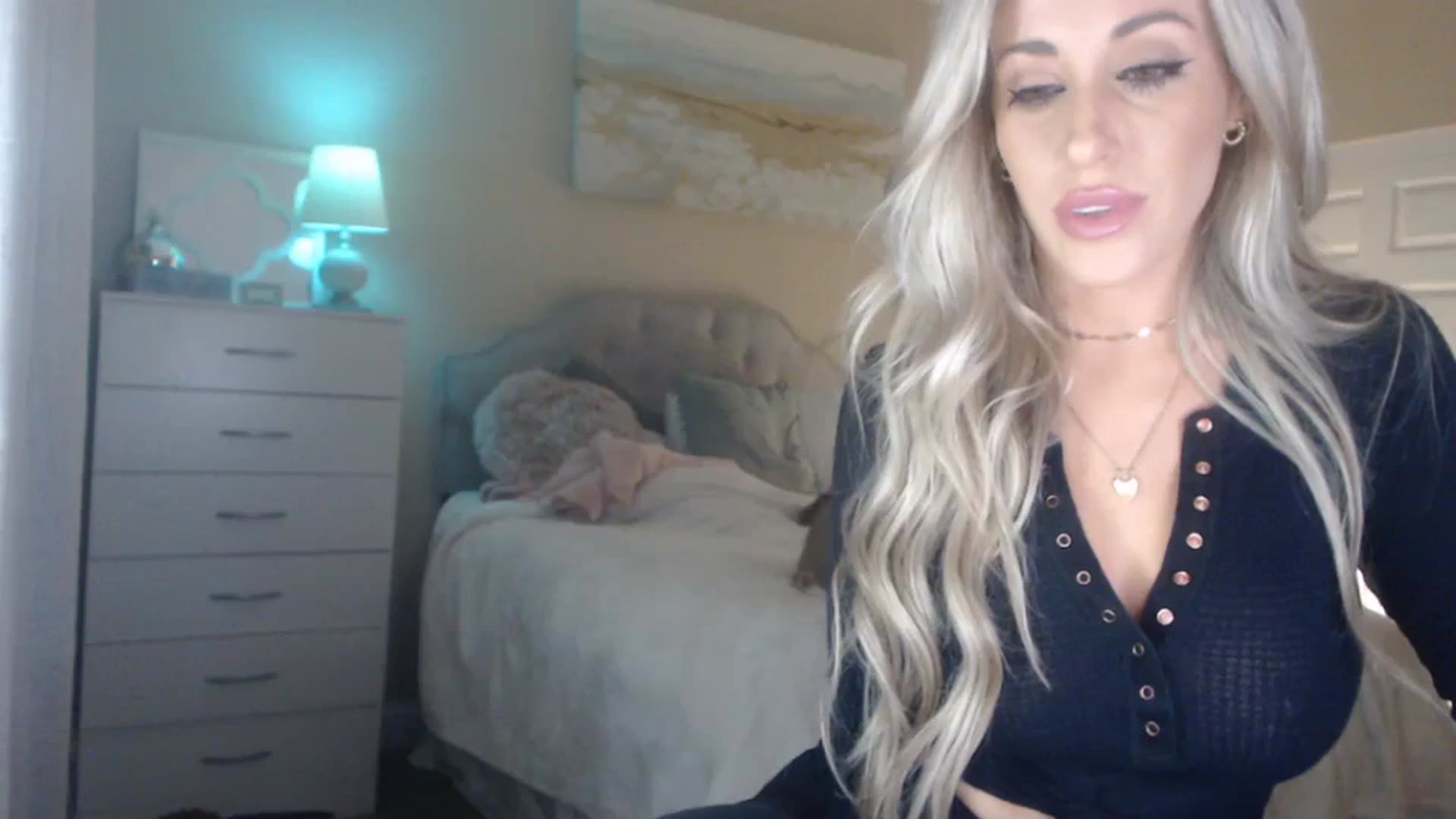 Gallery image thumbnail from Queen_bambii's myfreecams stream on, 03/05/2024, 06:57 image 3 of 20