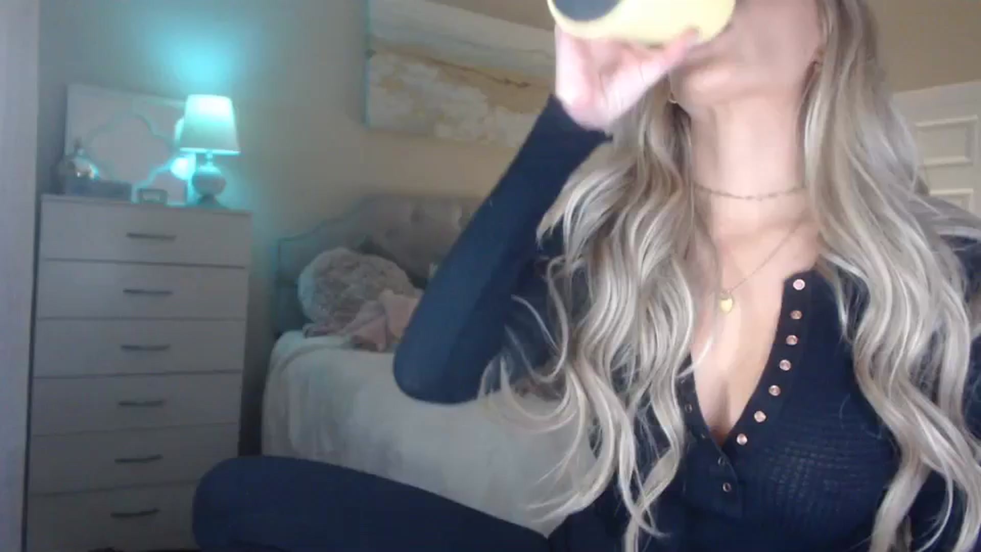 Gallery image thumbnail from Queen_bambii's myfreecams stream on, 03/05/2024, 06:57 image 4 of 20