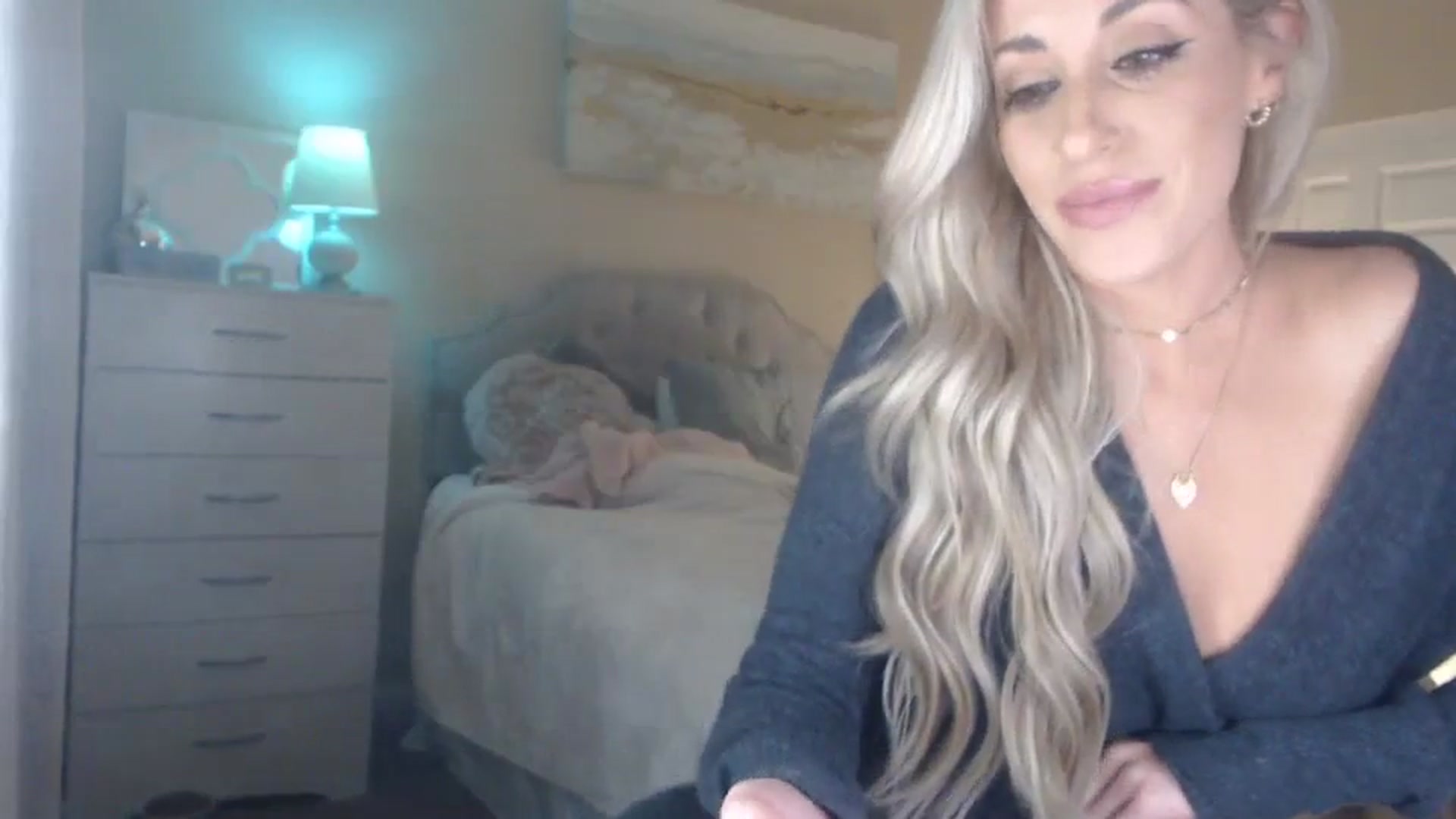Gallery image thumbnail from Queen_bambii's myfreecams stream on, 03/05/2024, 07:37 image 7 of 20