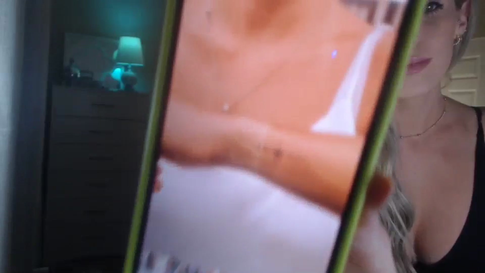 Gallery image thumbnail from Queen_bambii's myfreecams stream on, 03/13/2024, 07:08 image 12 of 20