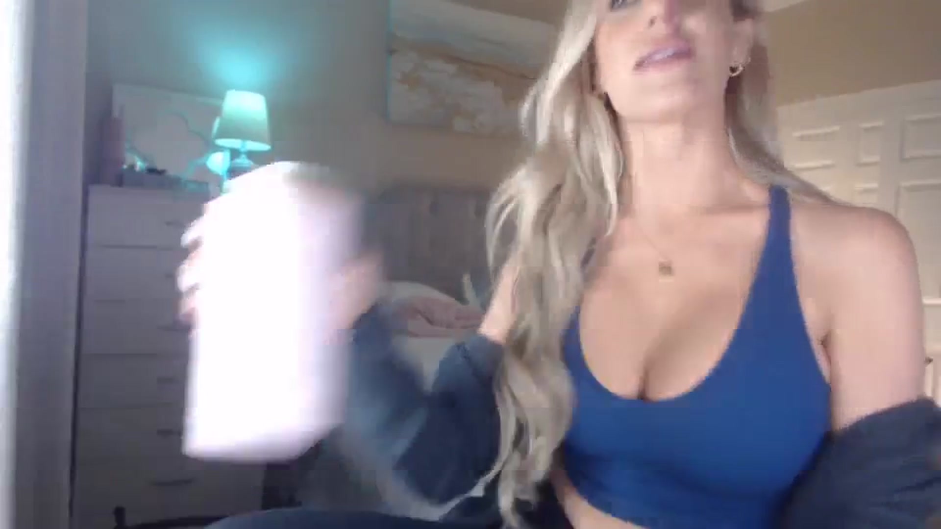 Gallery image thumbnail from Queen_bambii's myfreecams stream on, 04/02/2024, 06:06 image 19 of 20