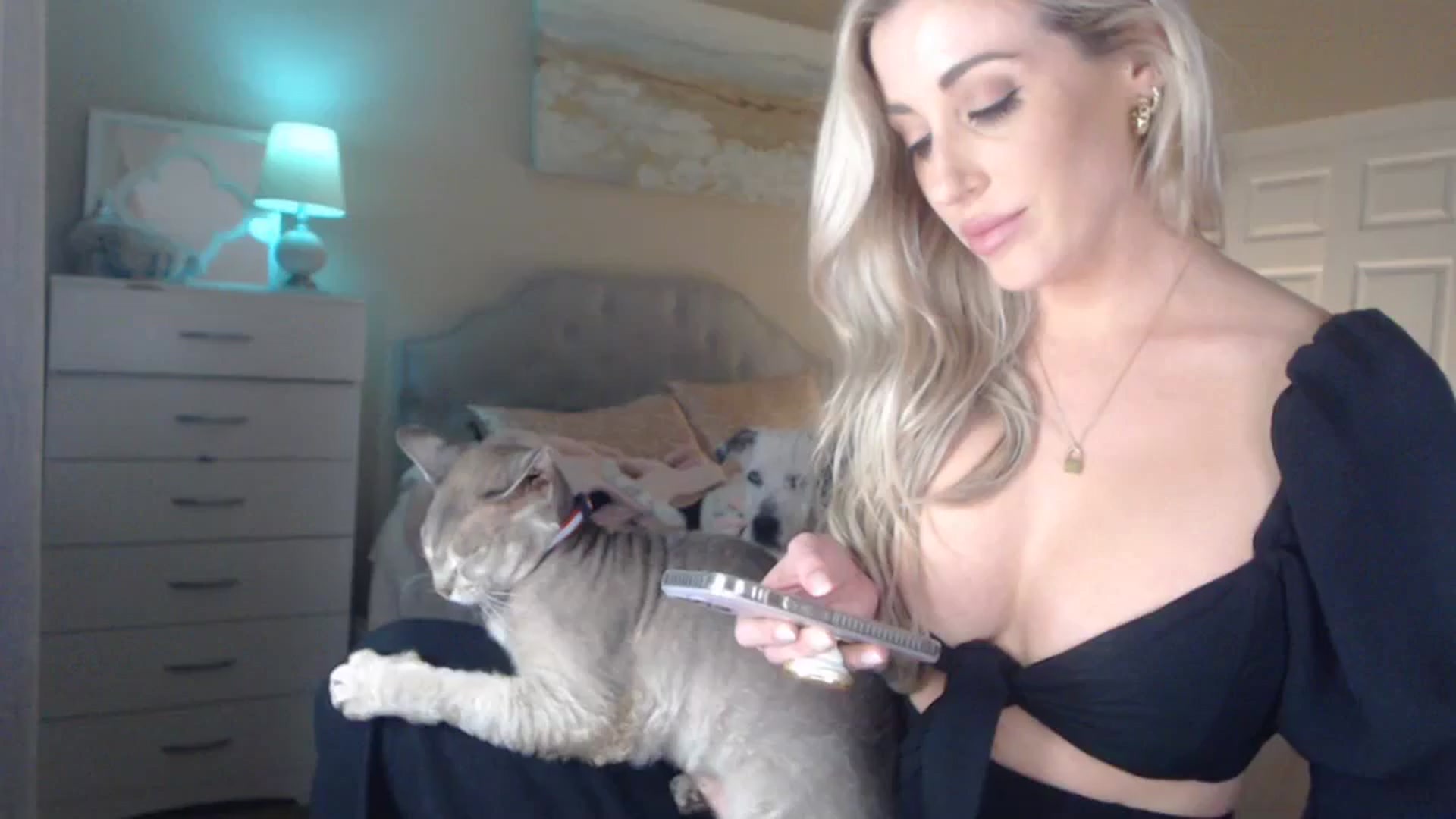 Gallery image thumbnail from Queen_bambii's myfreecams stream on, 04/11/2024, 08:01 image 19 of 20