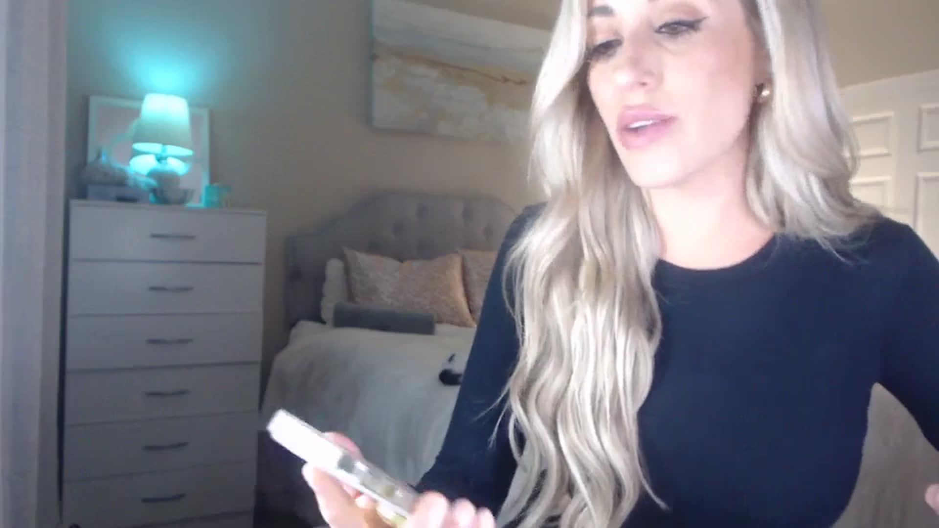 Gallery image thumbnail from Queen_bambii's myfreecams stream on, 04/18/2024, 06:16 image 6 of 20