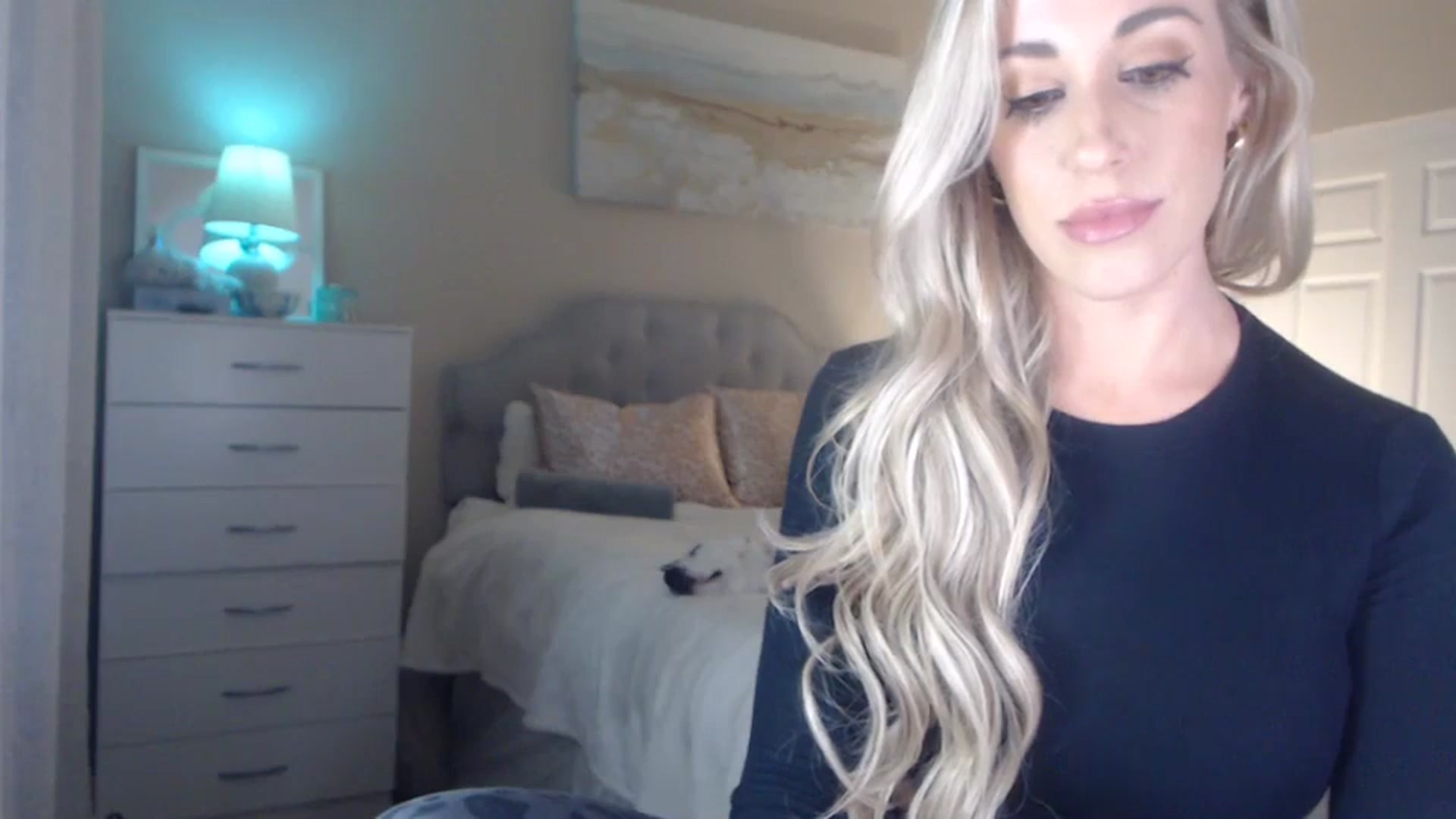 Gallery image thumbnail from Queen_bambii's myfreecams stream on, 04/18/2024, 06:16 image 3 of 20